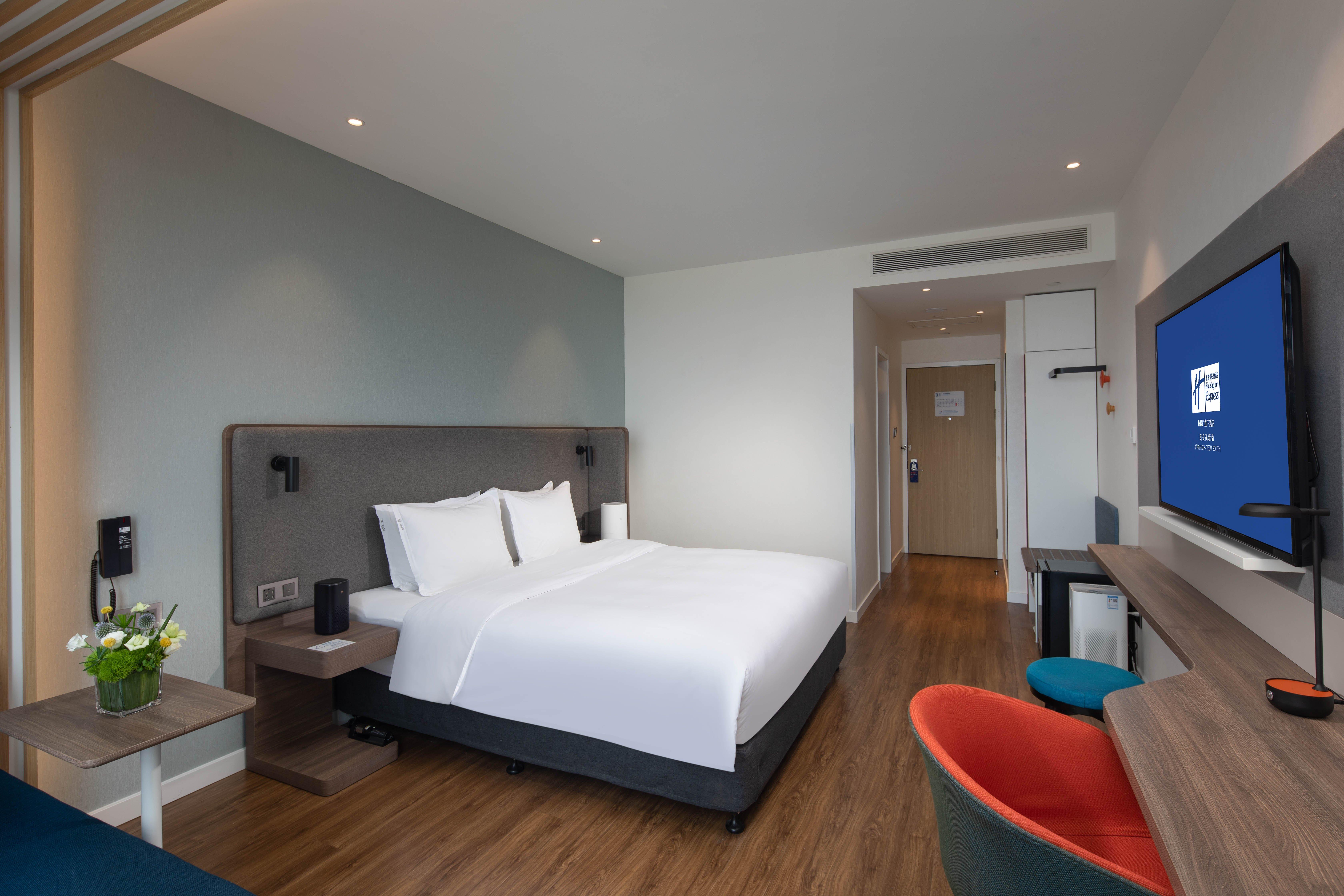 Double King Size Bed