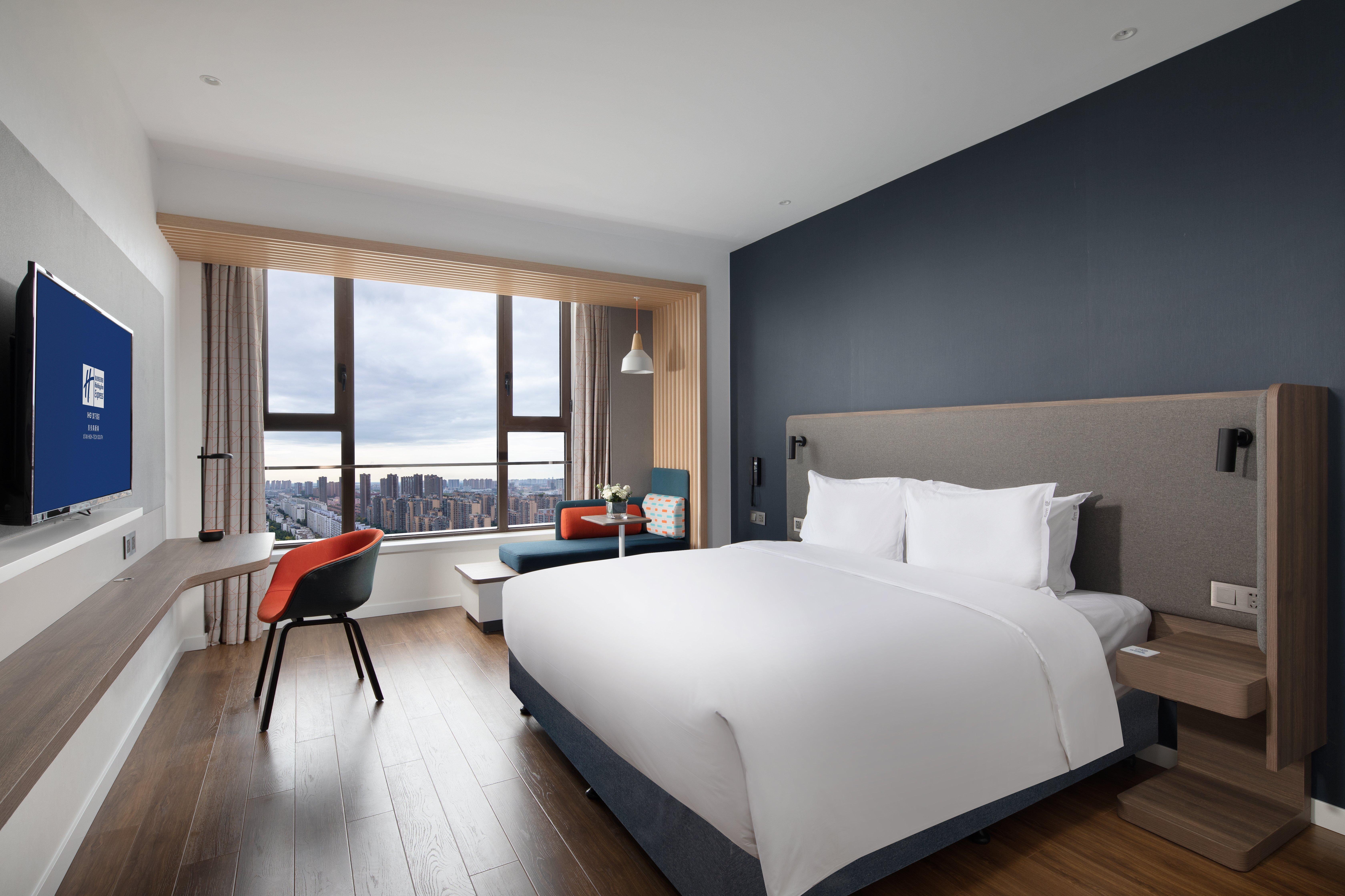 Double King Size Bed