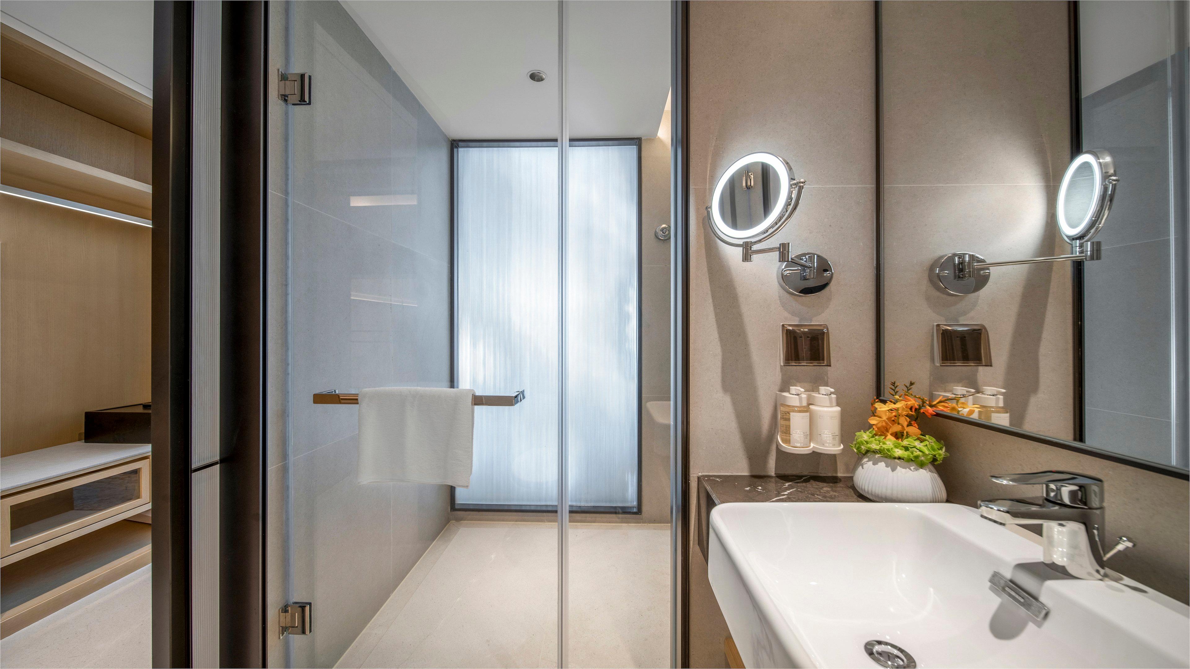 Double Sea View King Bed