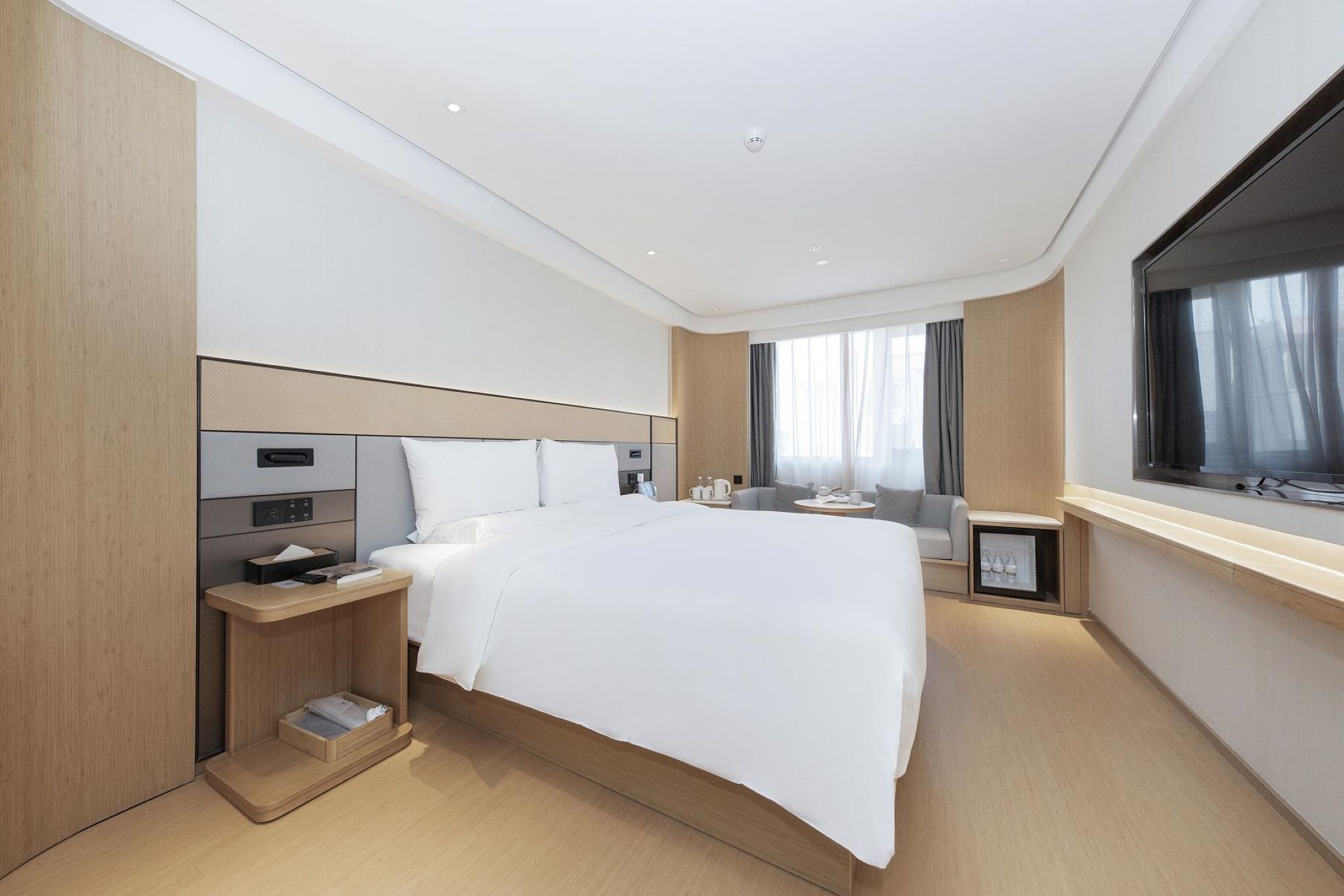 Double Deluxe Queen Bed