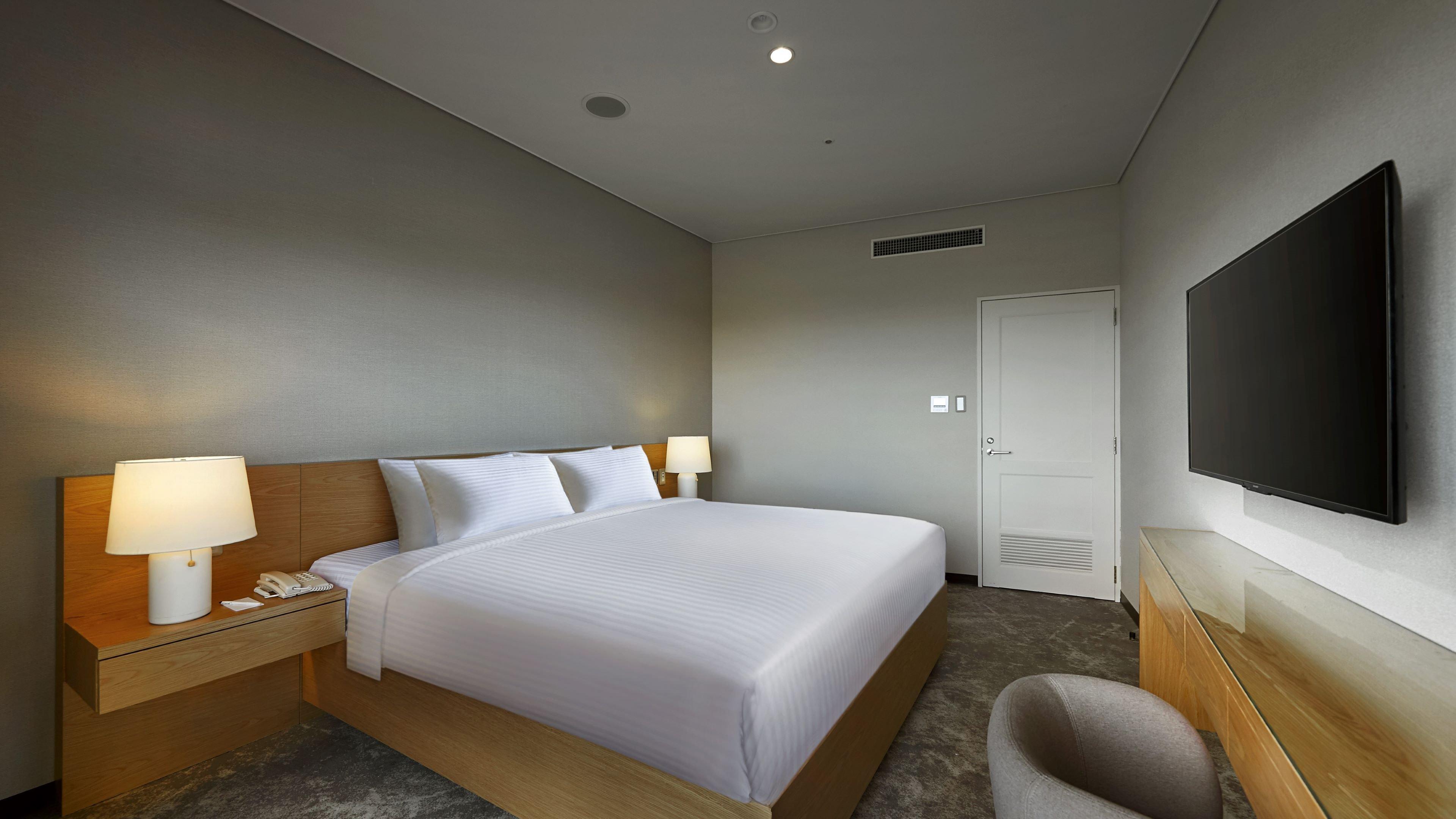 Suite Garden View King Bed