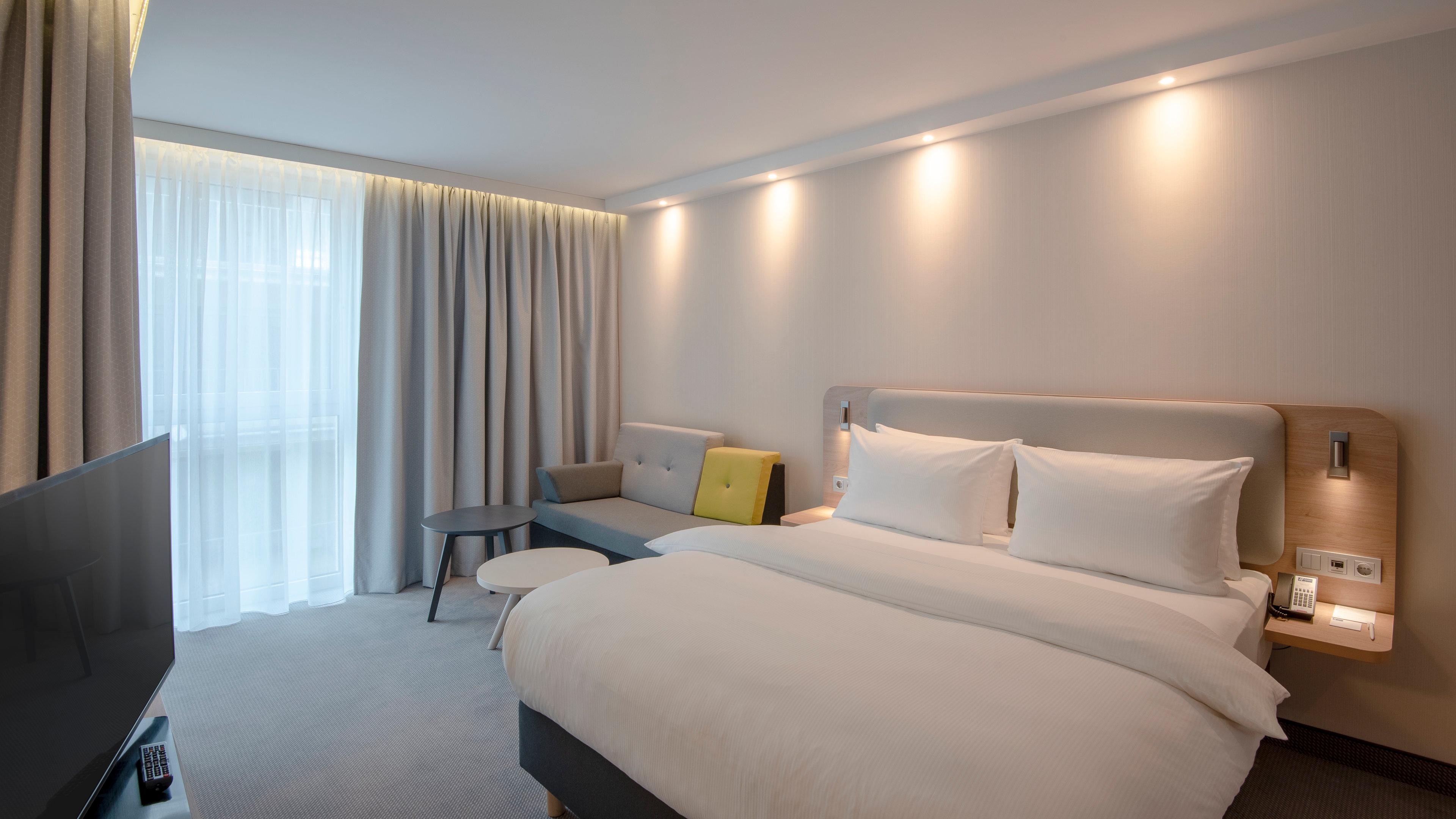 Suite Queen Size Bed