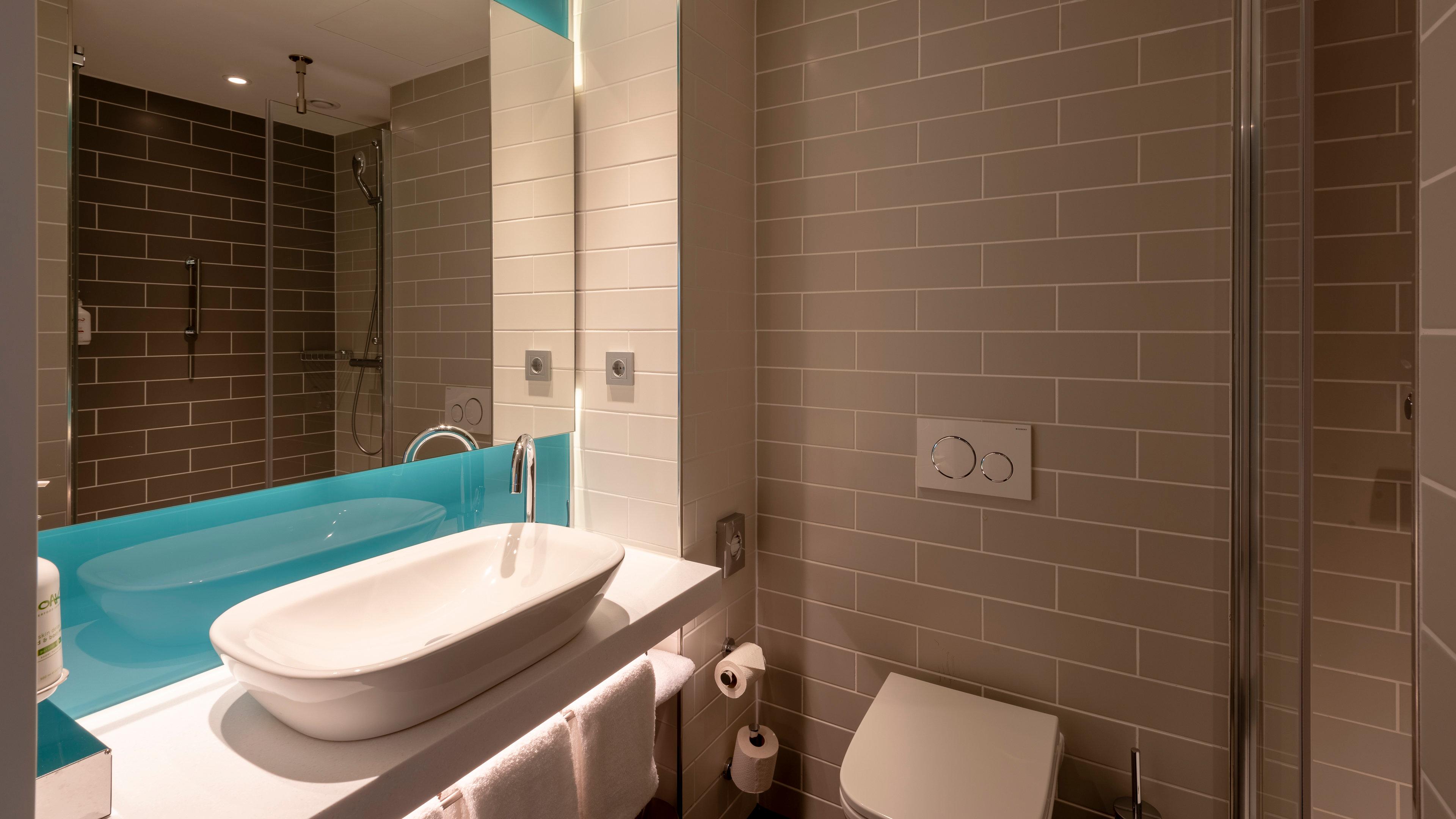 Double Queen Size Bed