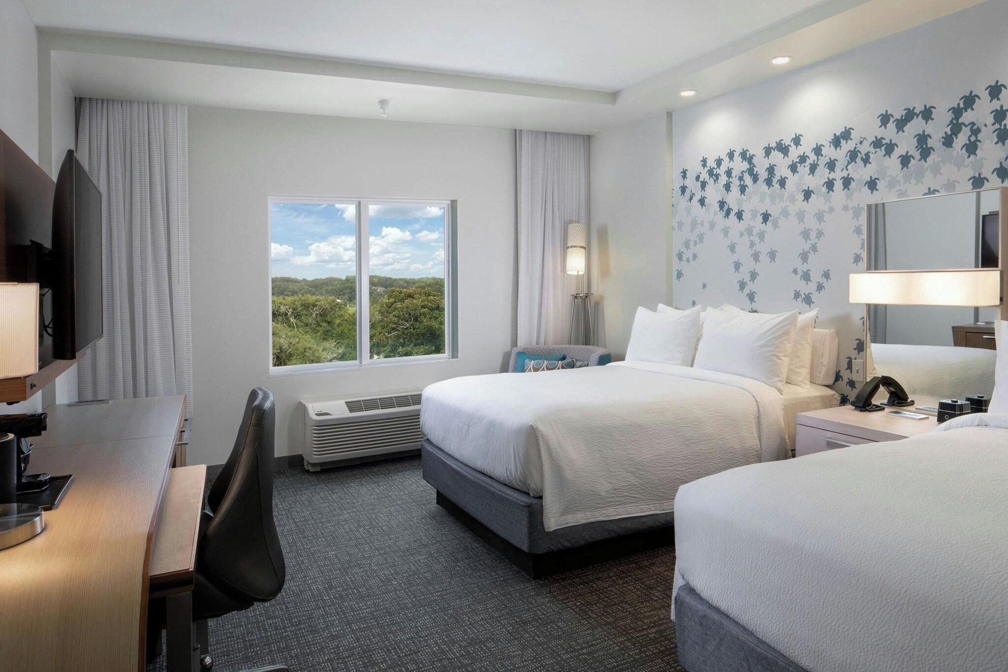 Quadruple Ocean View Two Queen Beds