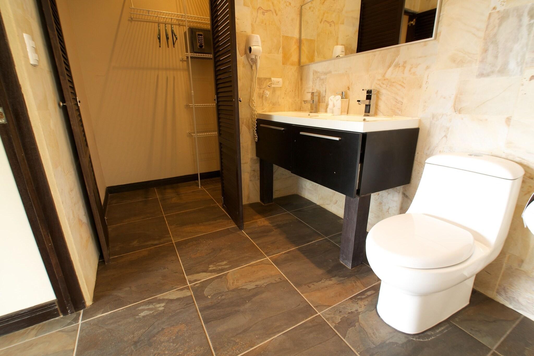 Villa Ocean View King Bed