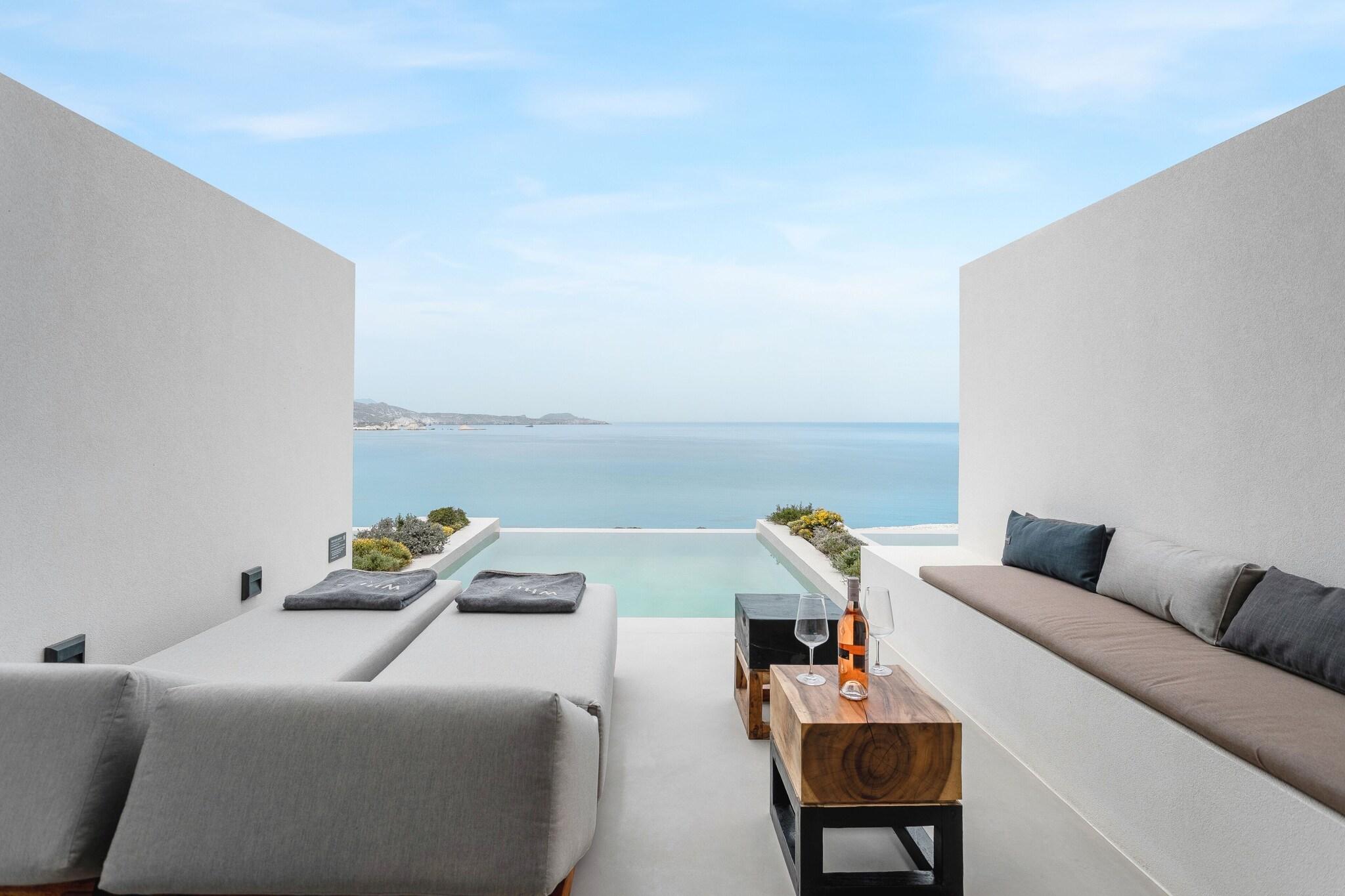 Suite Deluxe with Private Pool