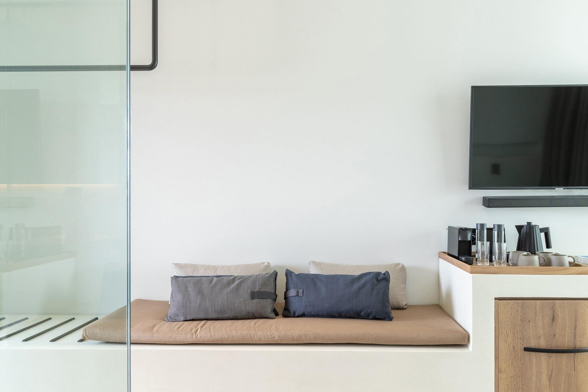 Suite Deluxe with Private Pool