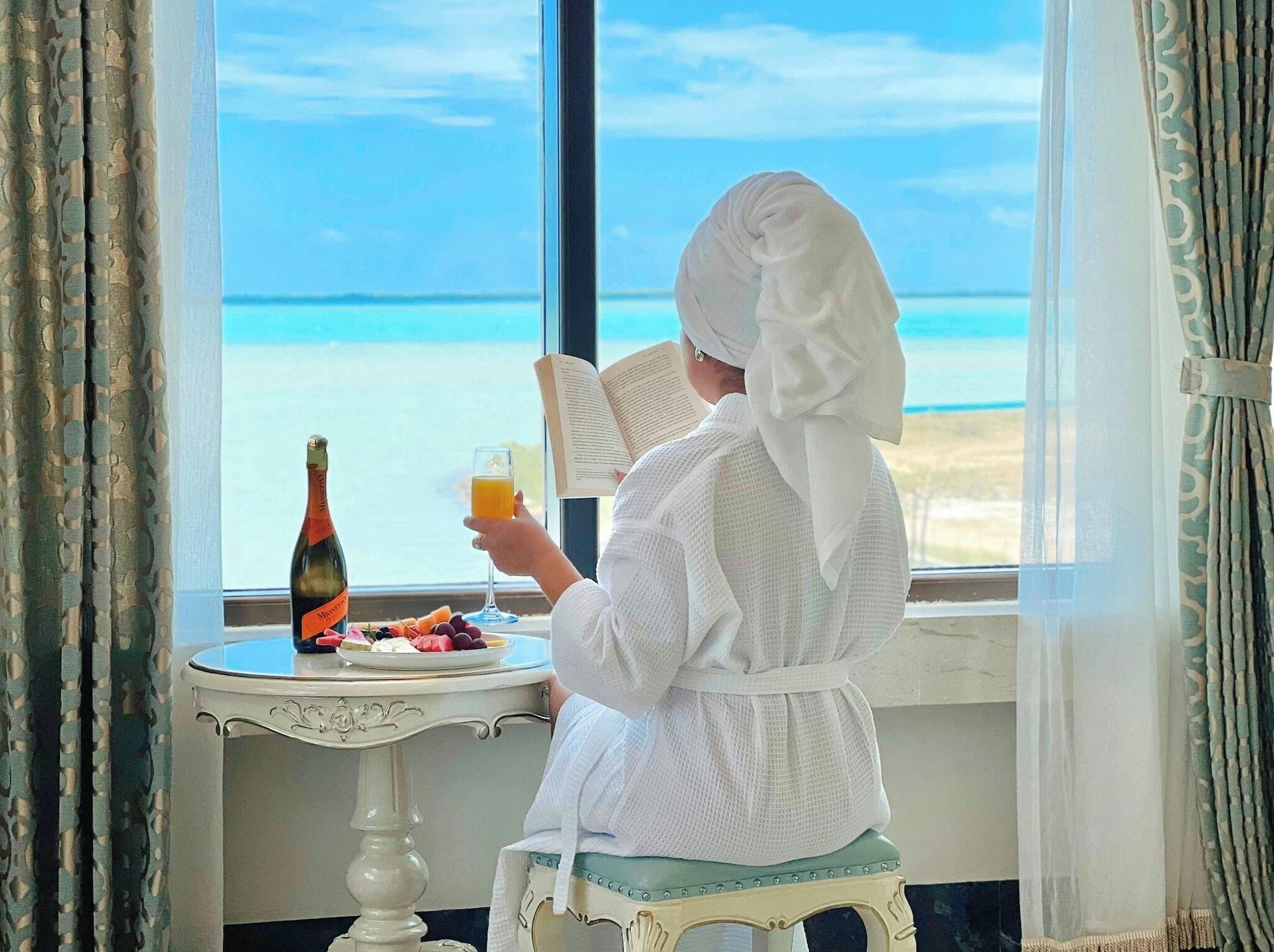 Suite King Bed with Jacuzzi