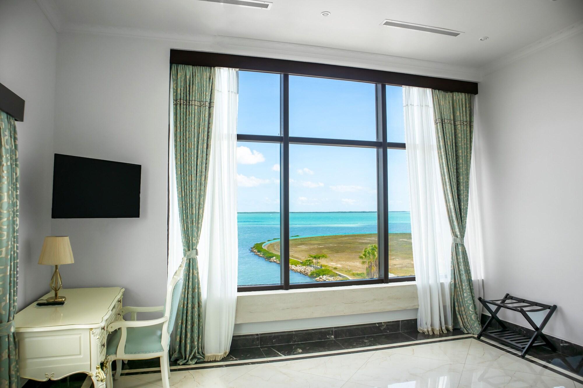 Suite King Bed with Jacuzzi