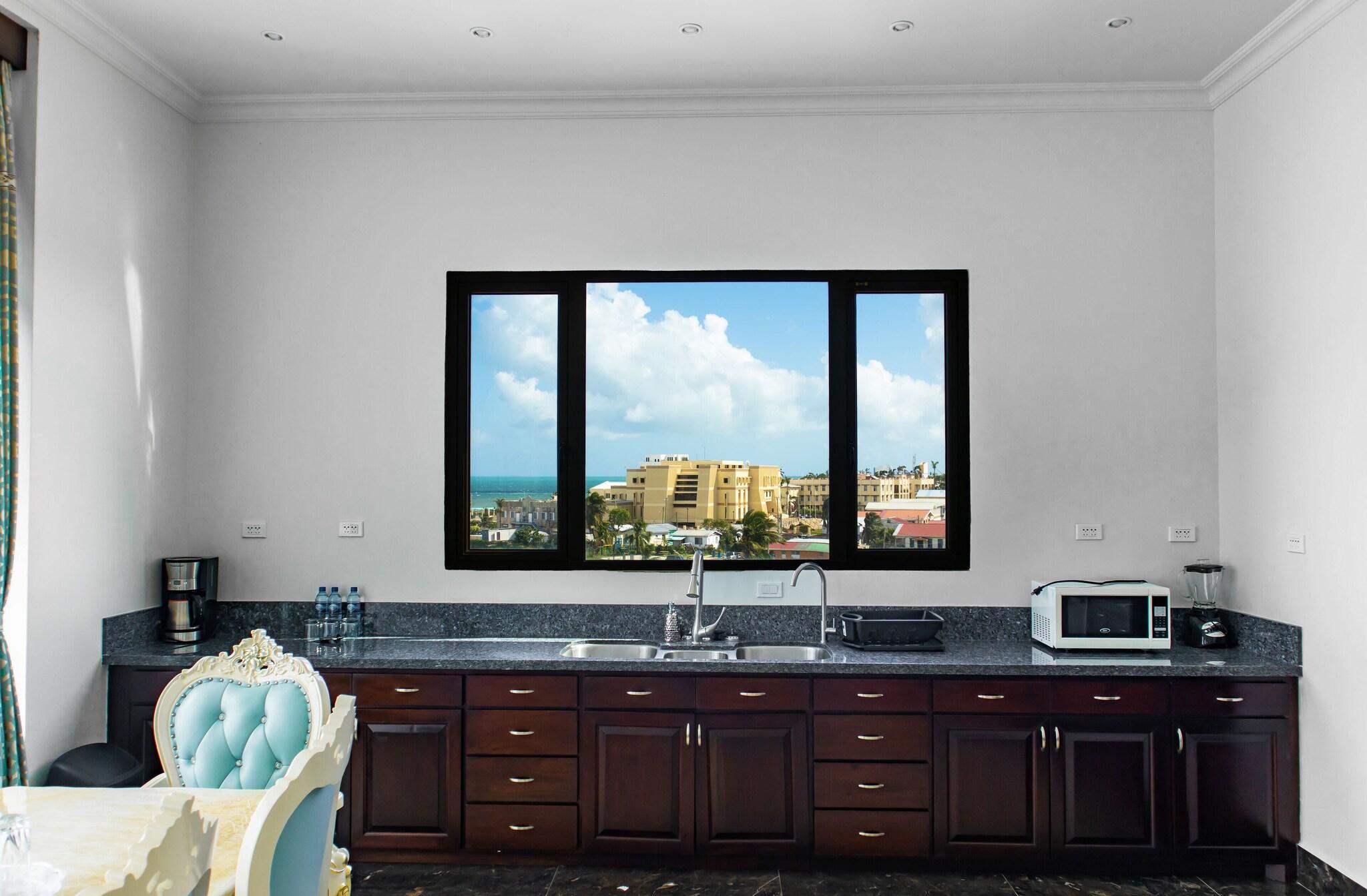 Suite King Bed with Jacuzzi