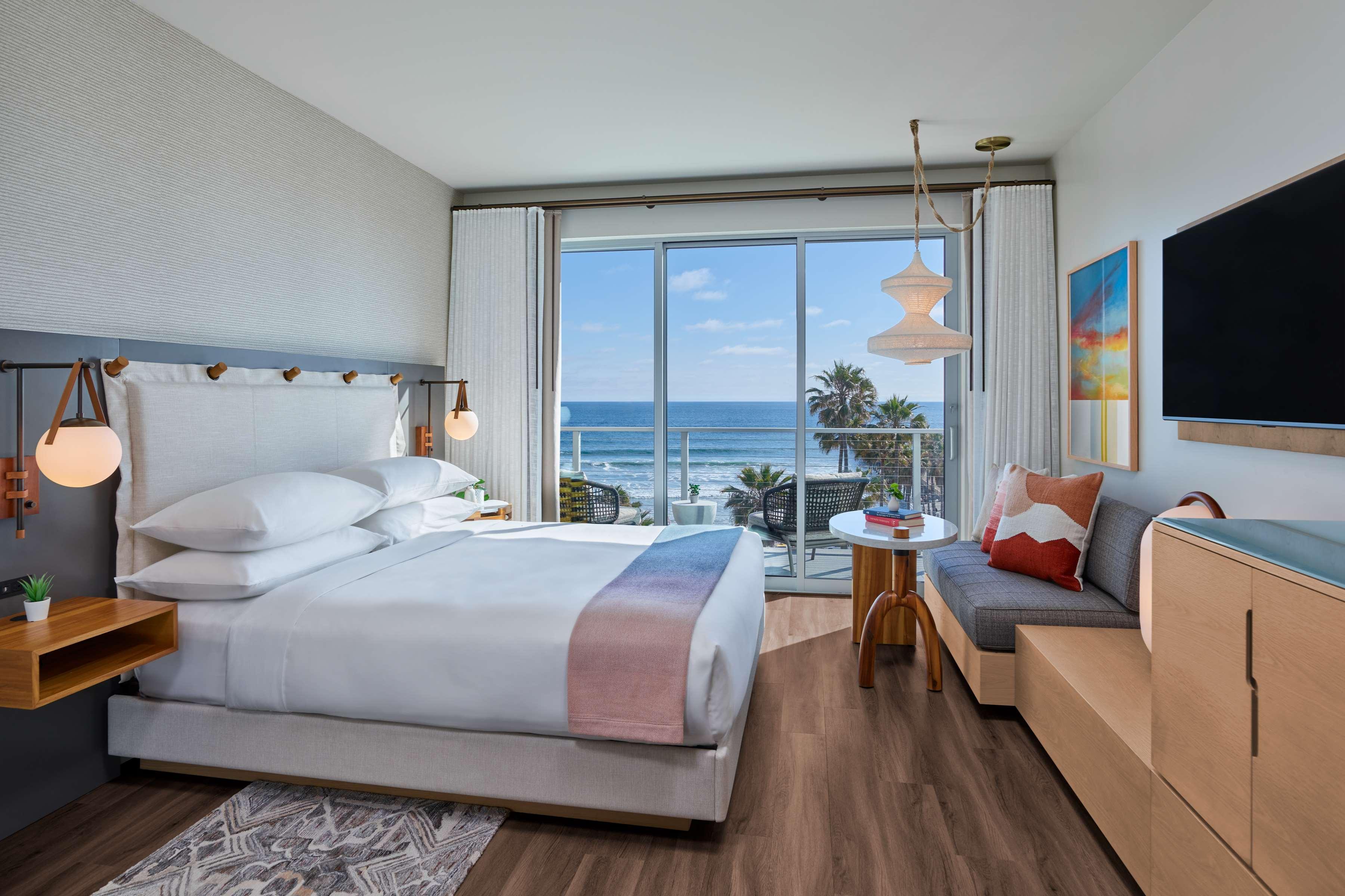 Double Ocean View King Bed