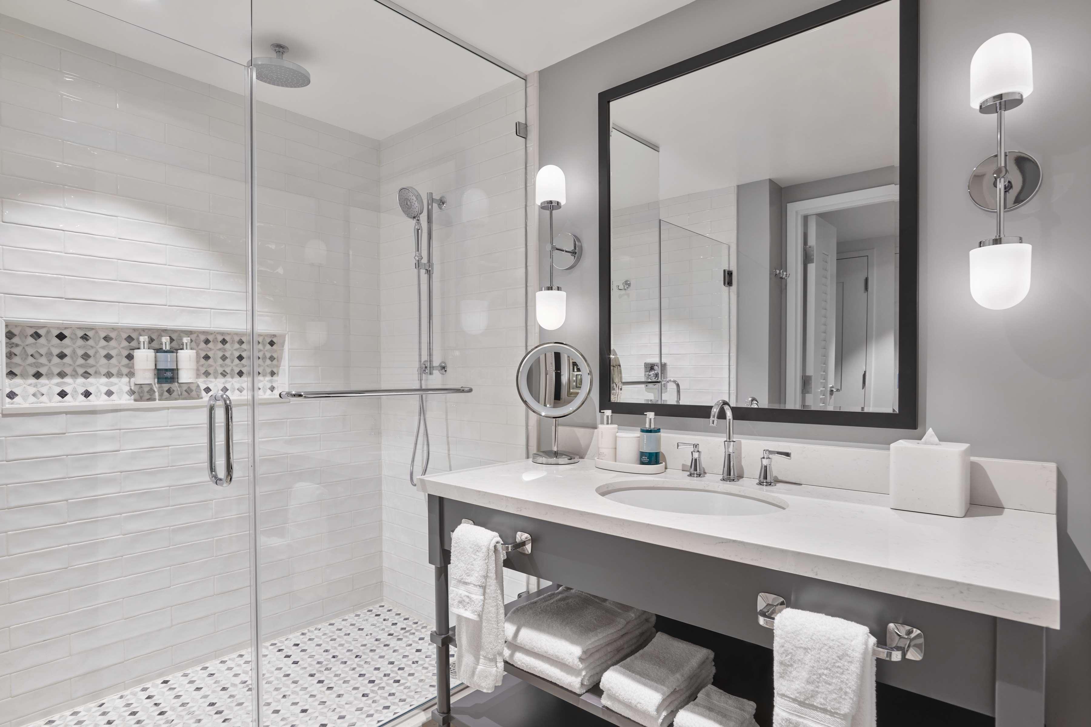 Double City View King Bed