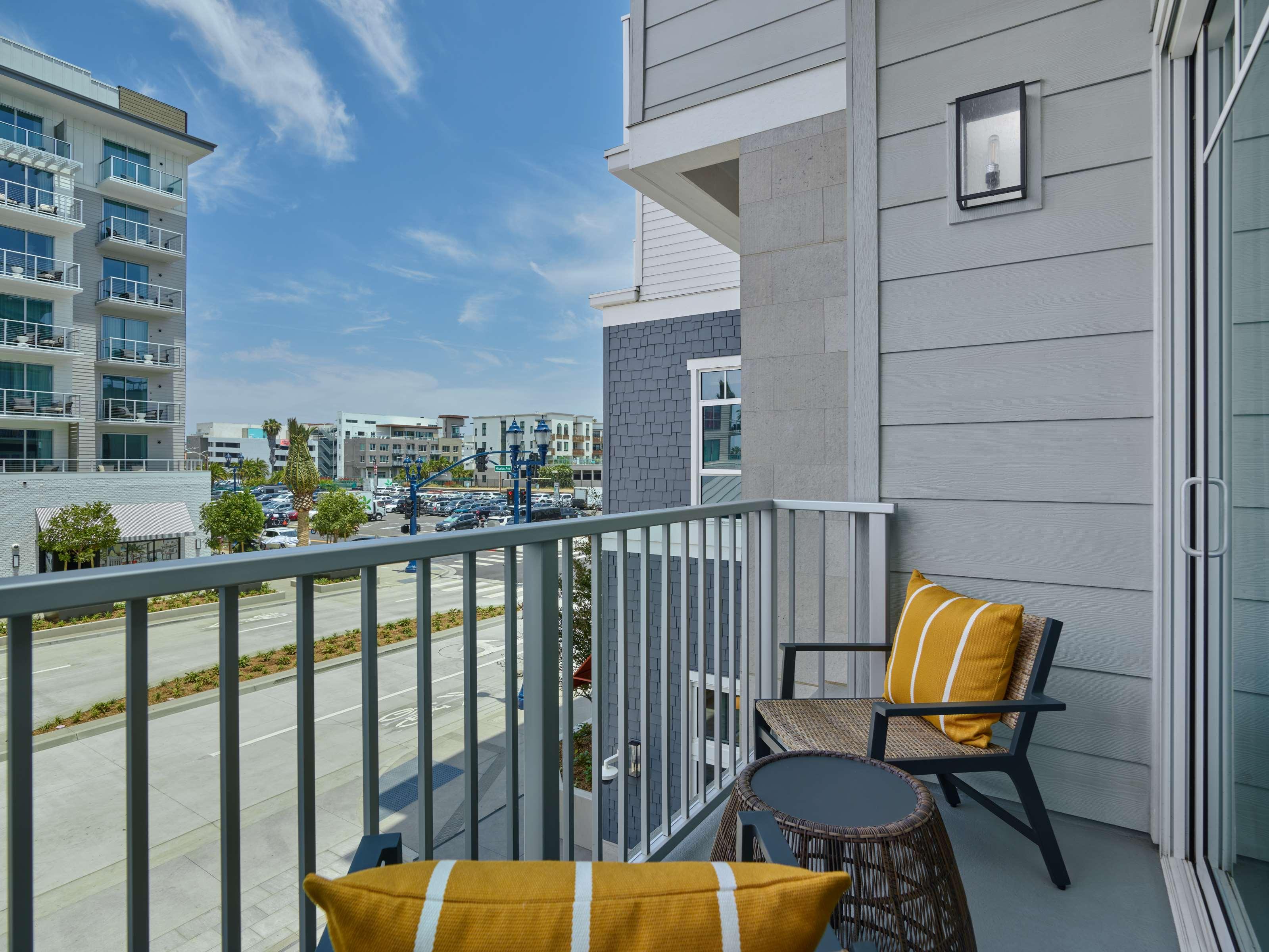 Double City View King Bed