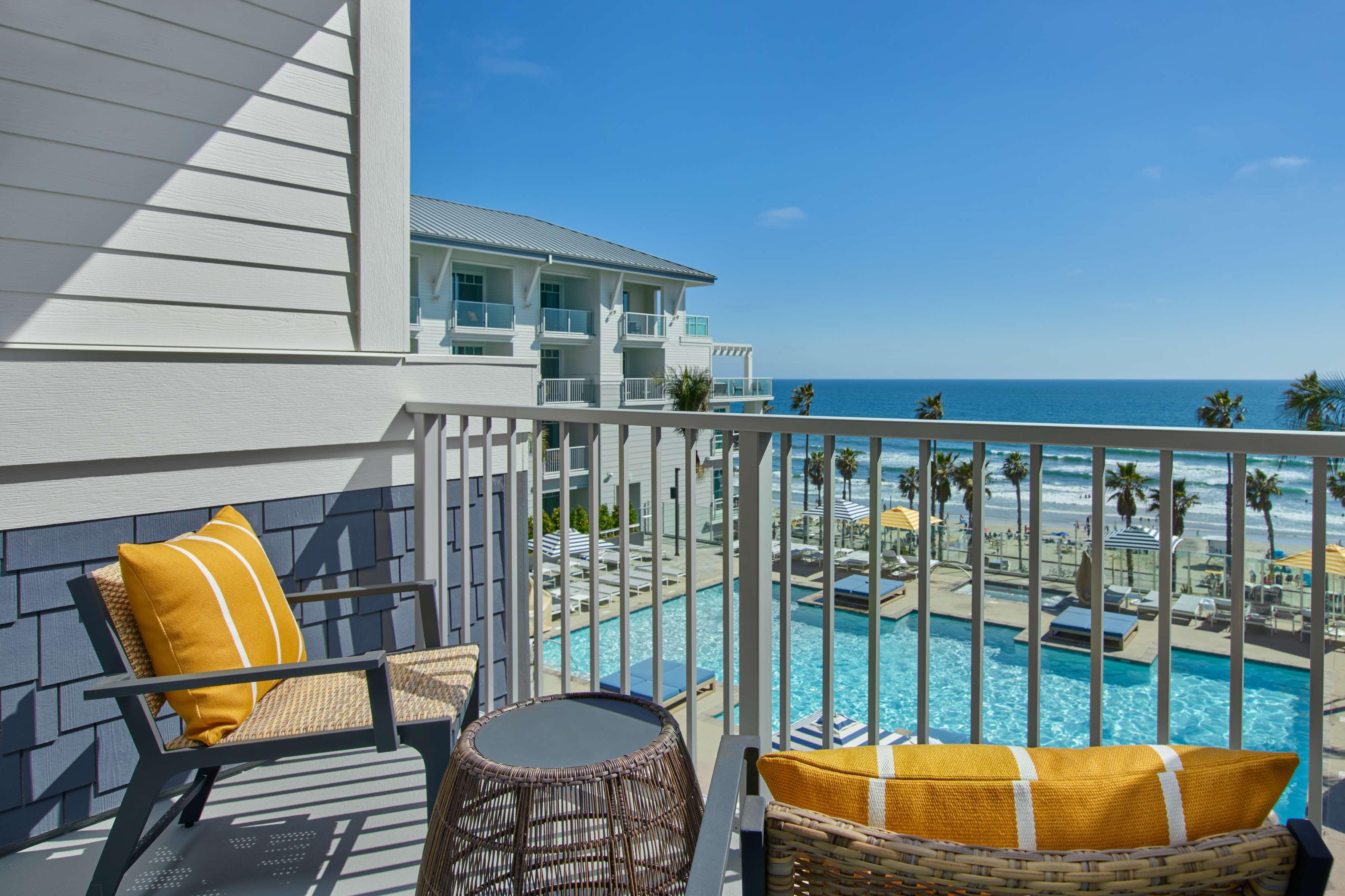 Double Ocean View King Bed