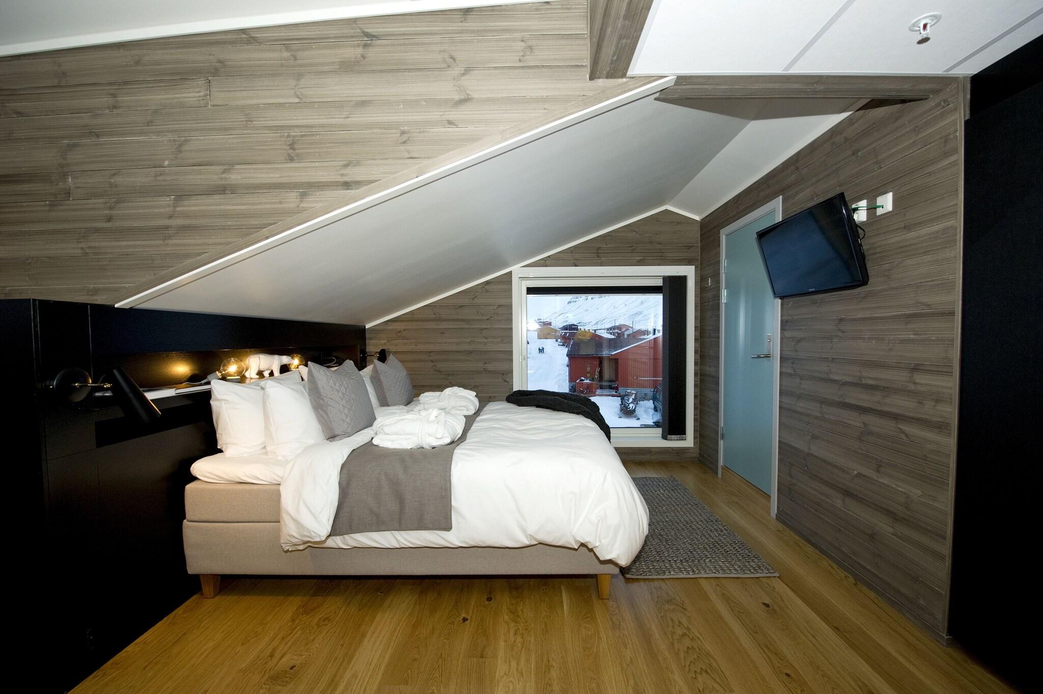 Suite Queen Size Bed