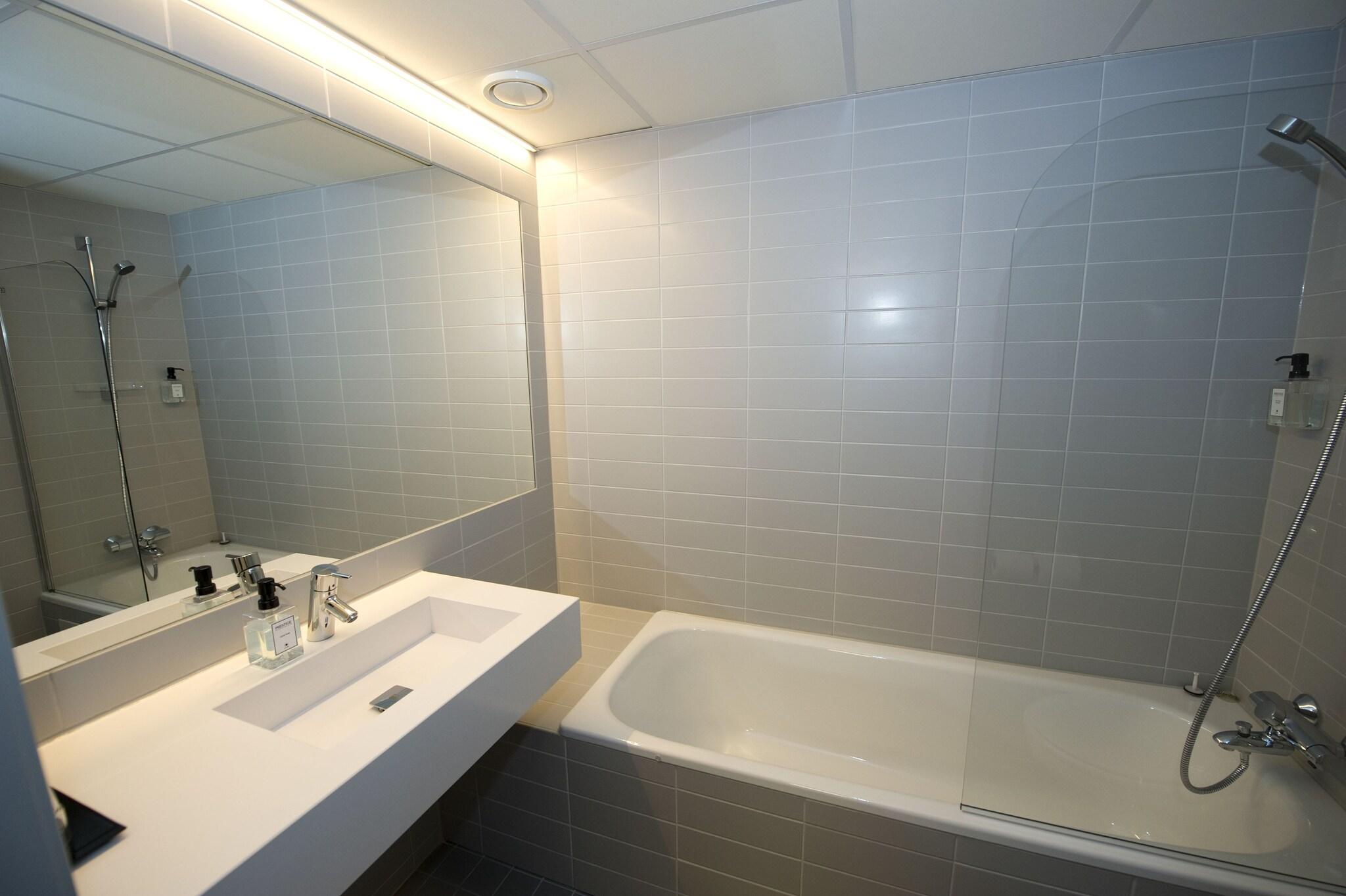 Double Superior Queen Bed