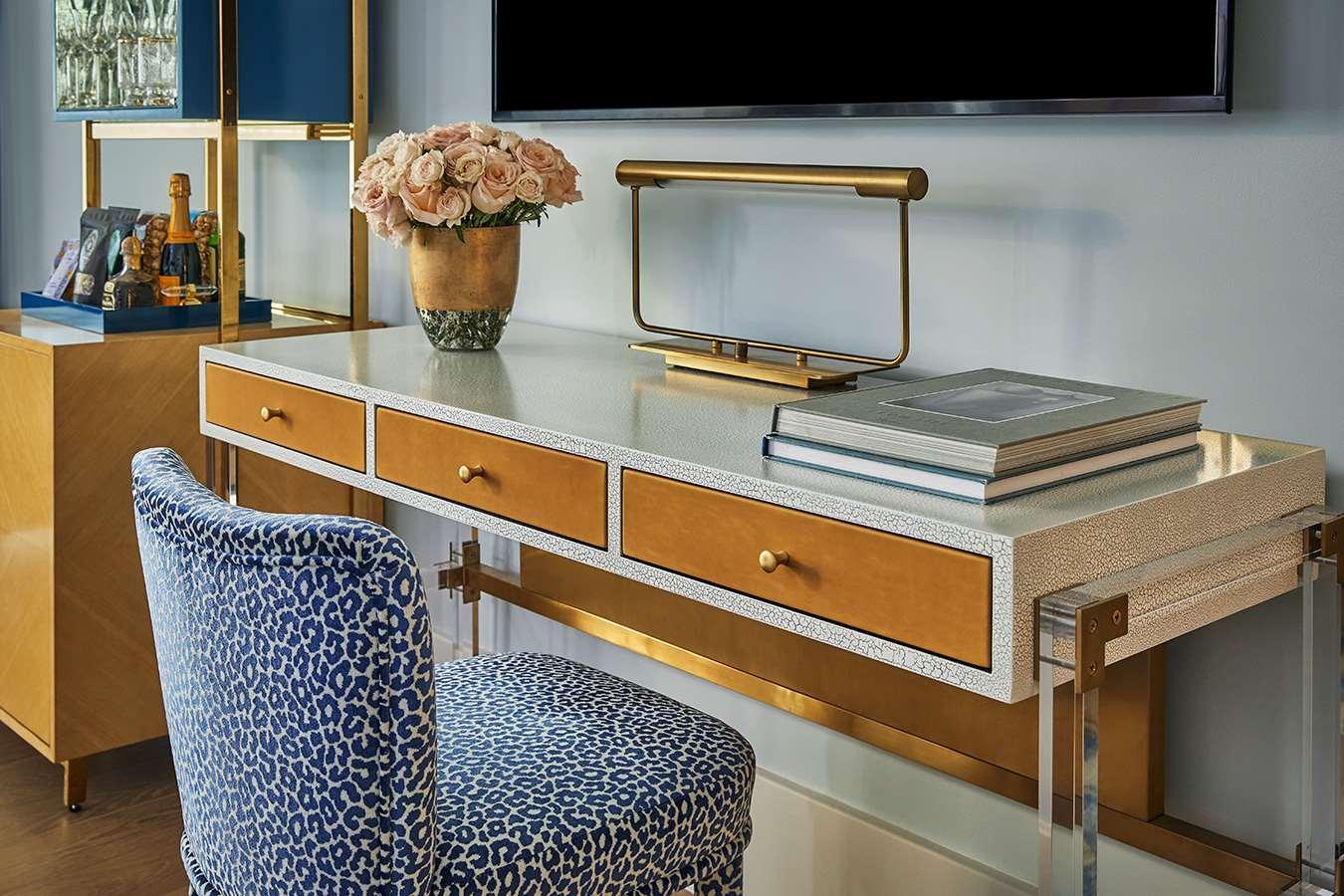 Double Deluxe Queen Bed