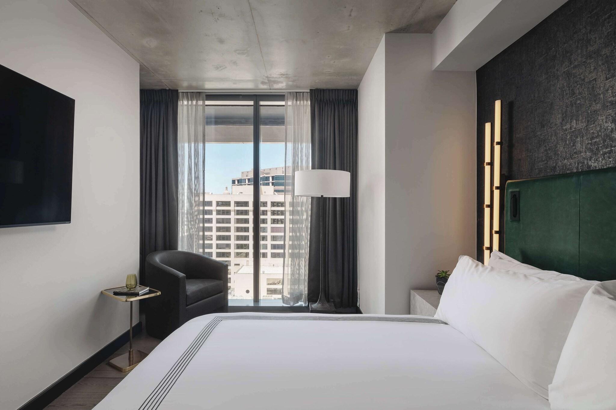 Suite King Bed One Bedroom 