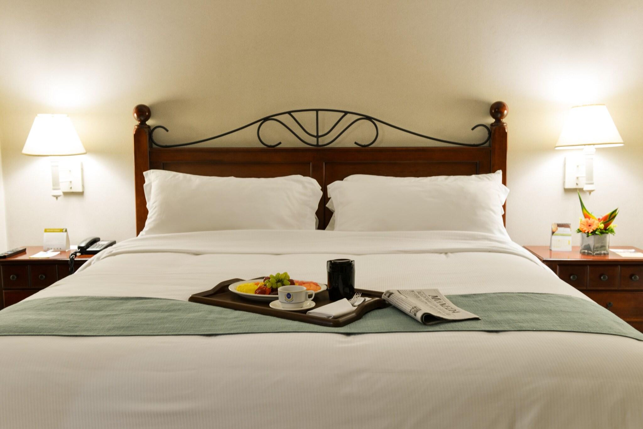 Studio King Size Bed