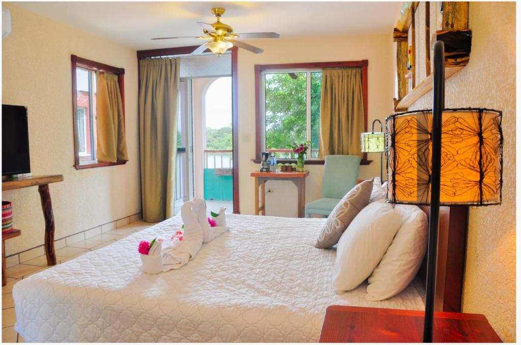 Double Deluxe King Bed