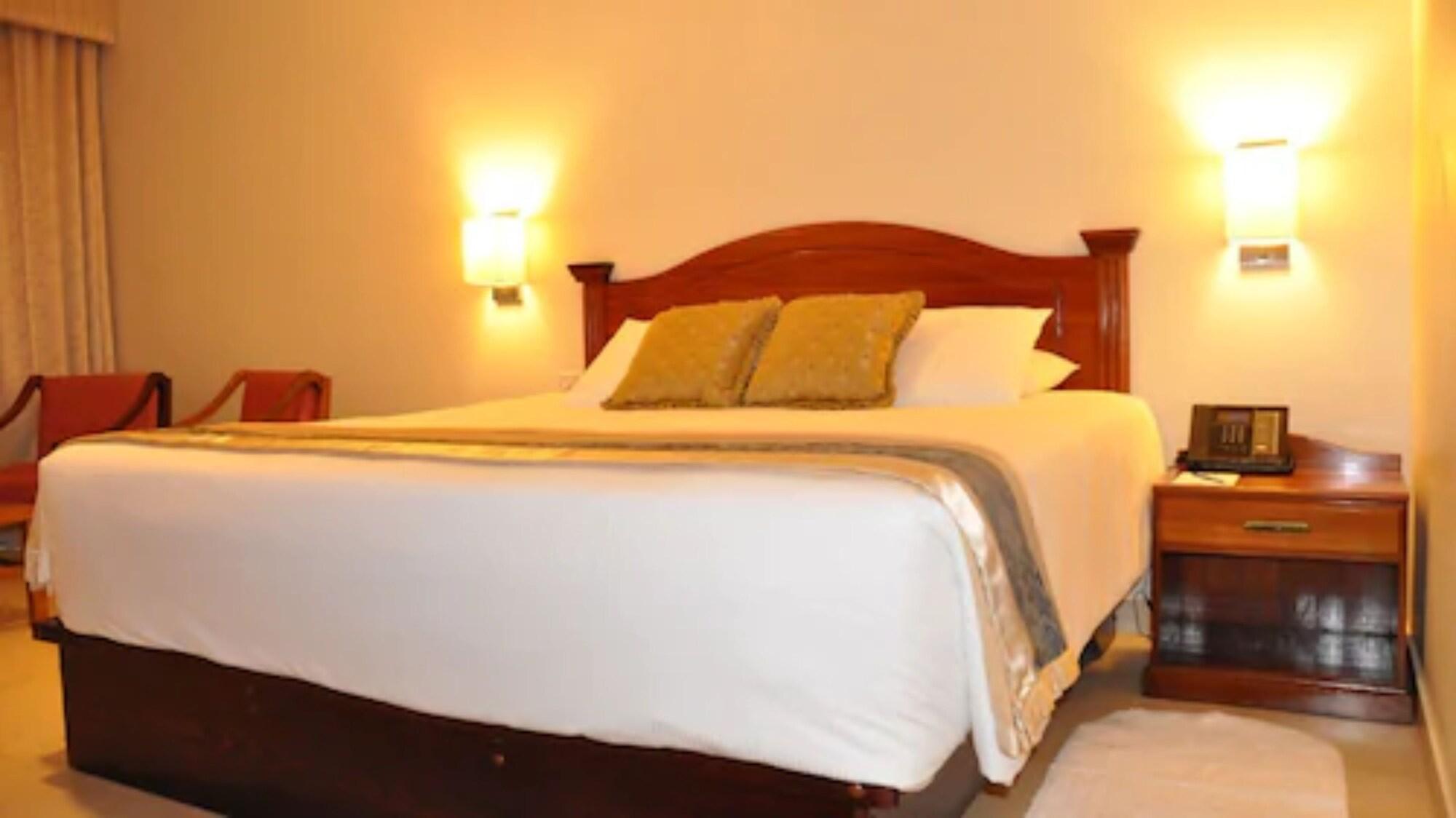 Single Business King Bed