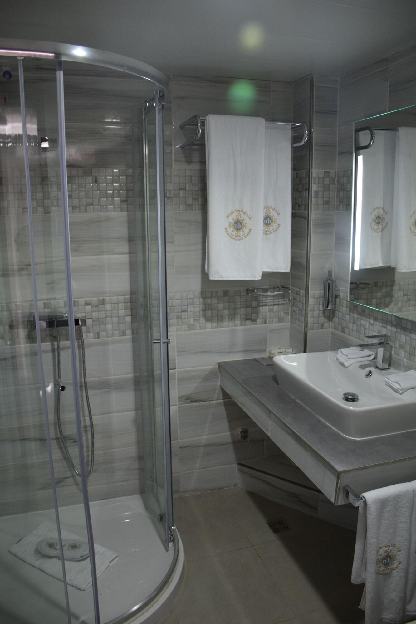 Junior Suite Queen Size Bed