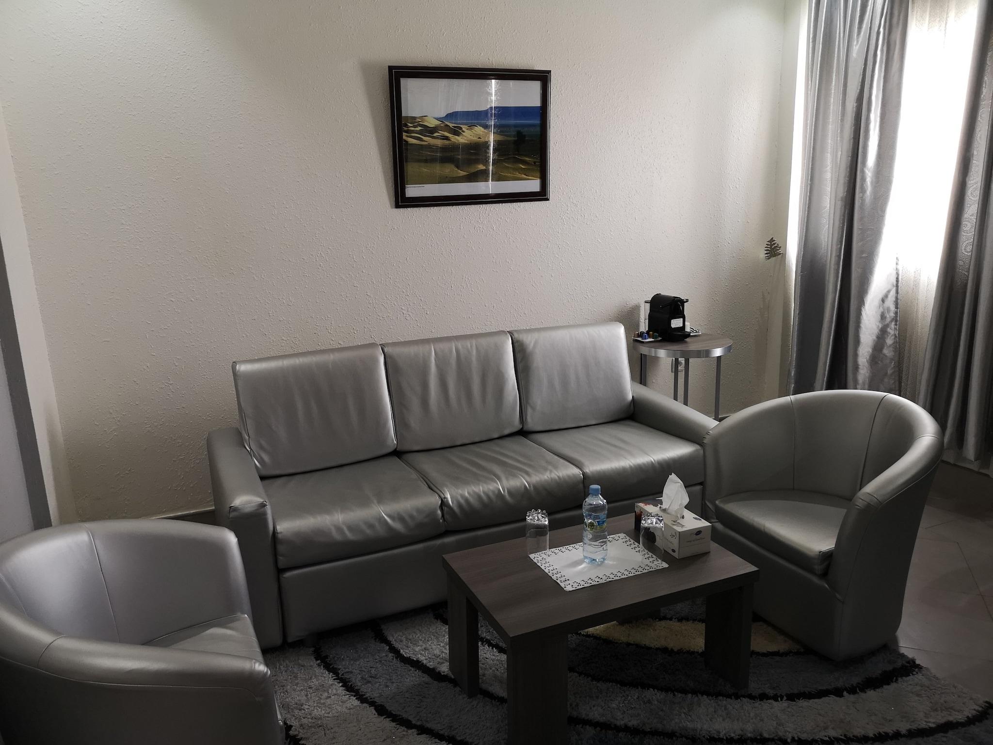 Suite Queen Size Bed