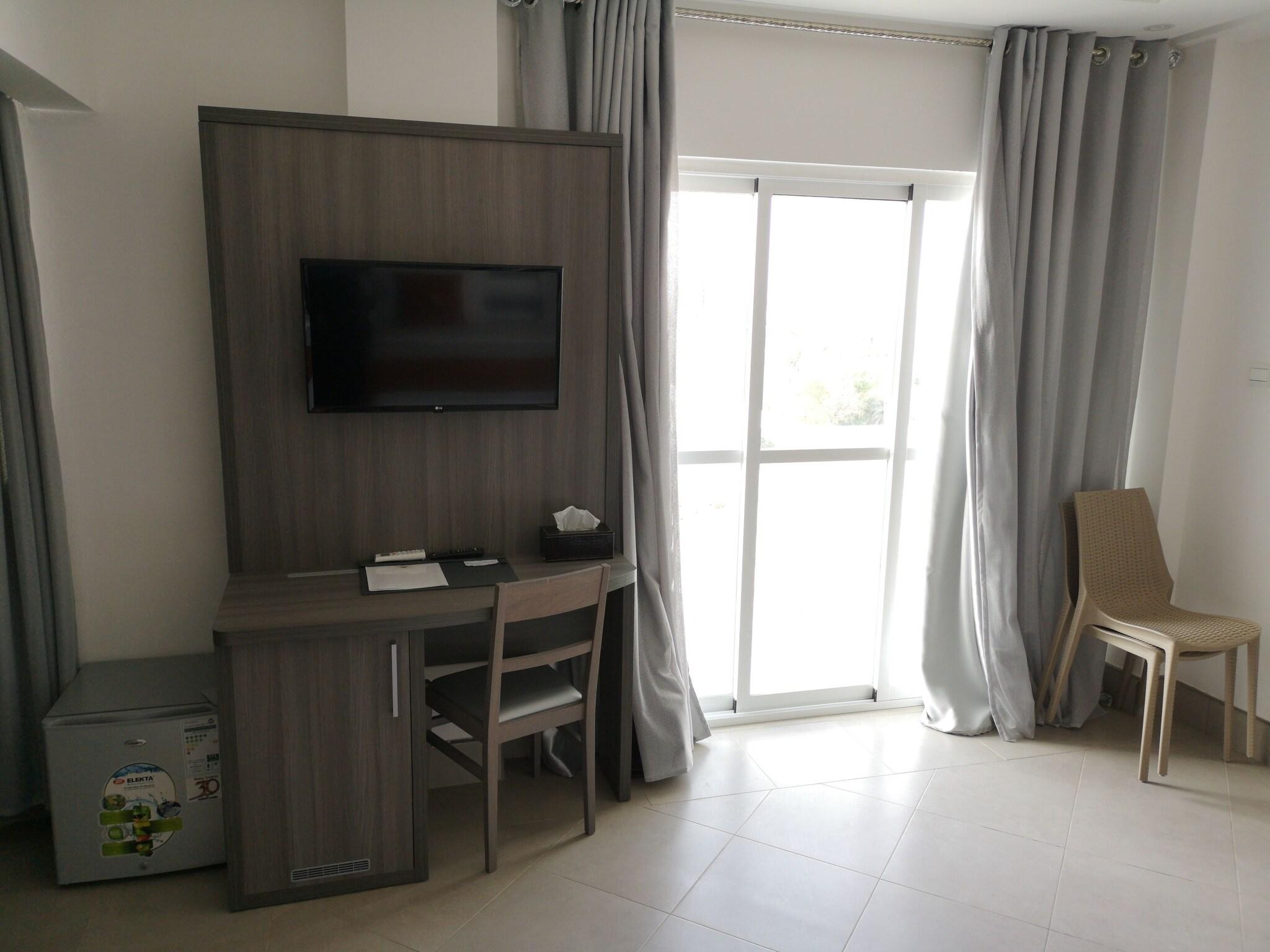 Double Superior Queen Bed