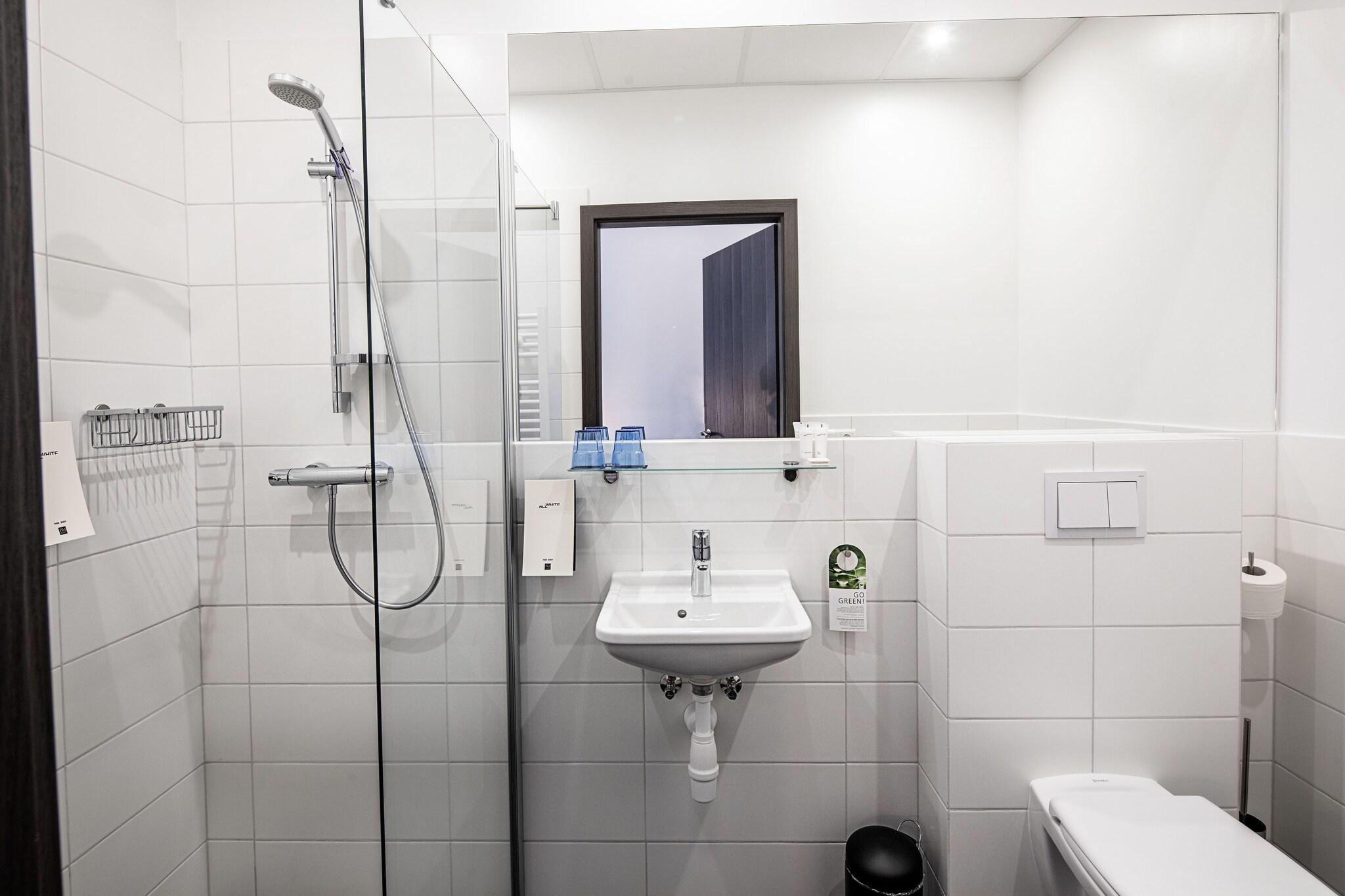 Double Queen Size Bed