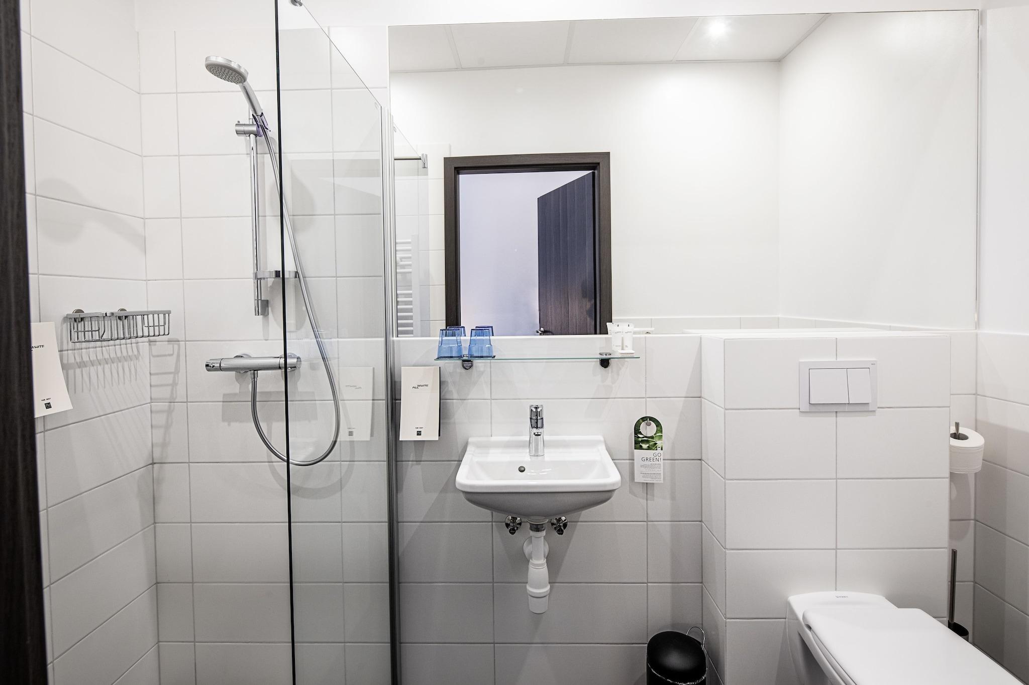 Double Queen Size Bed