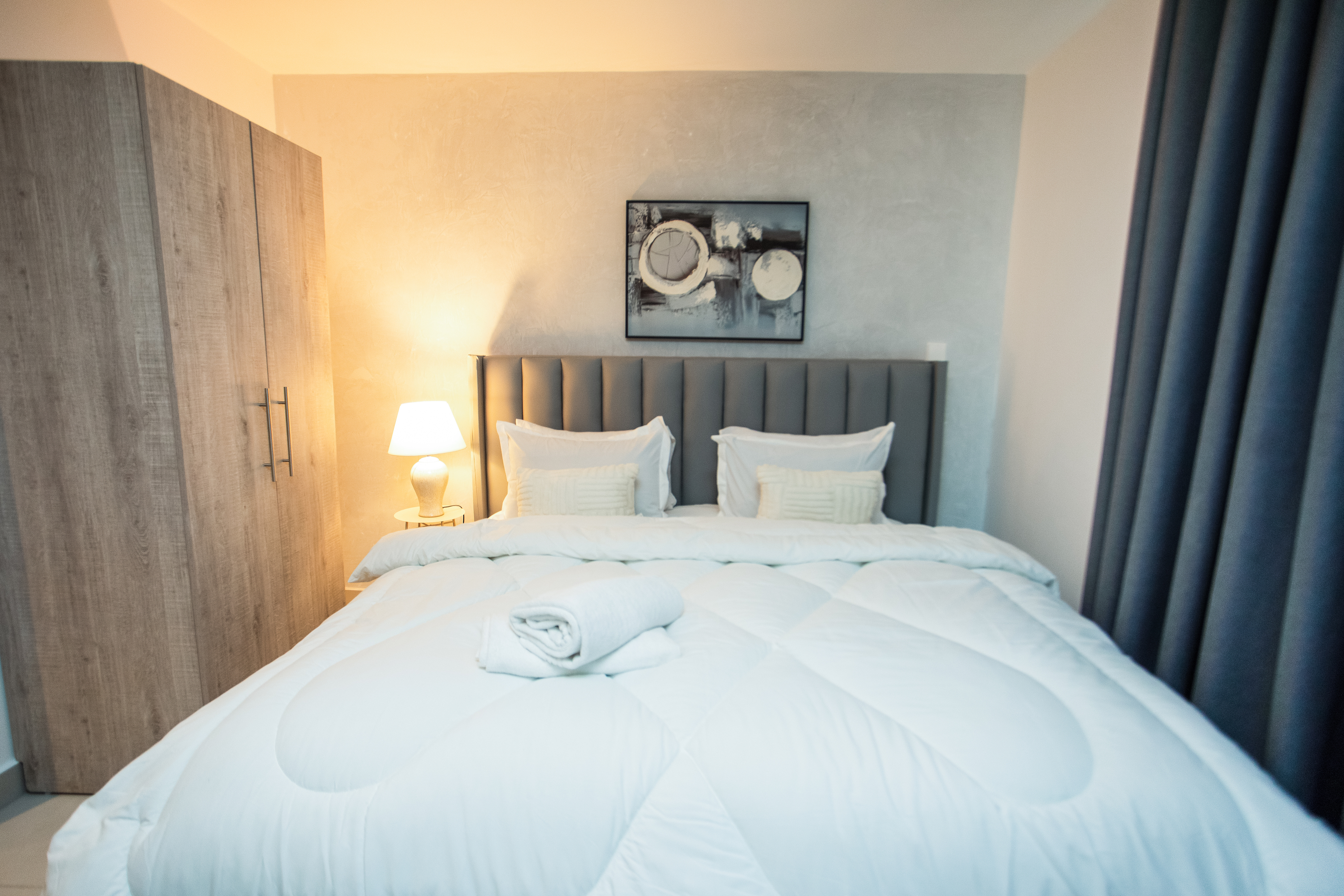 Studio Deluxe Queen Bed