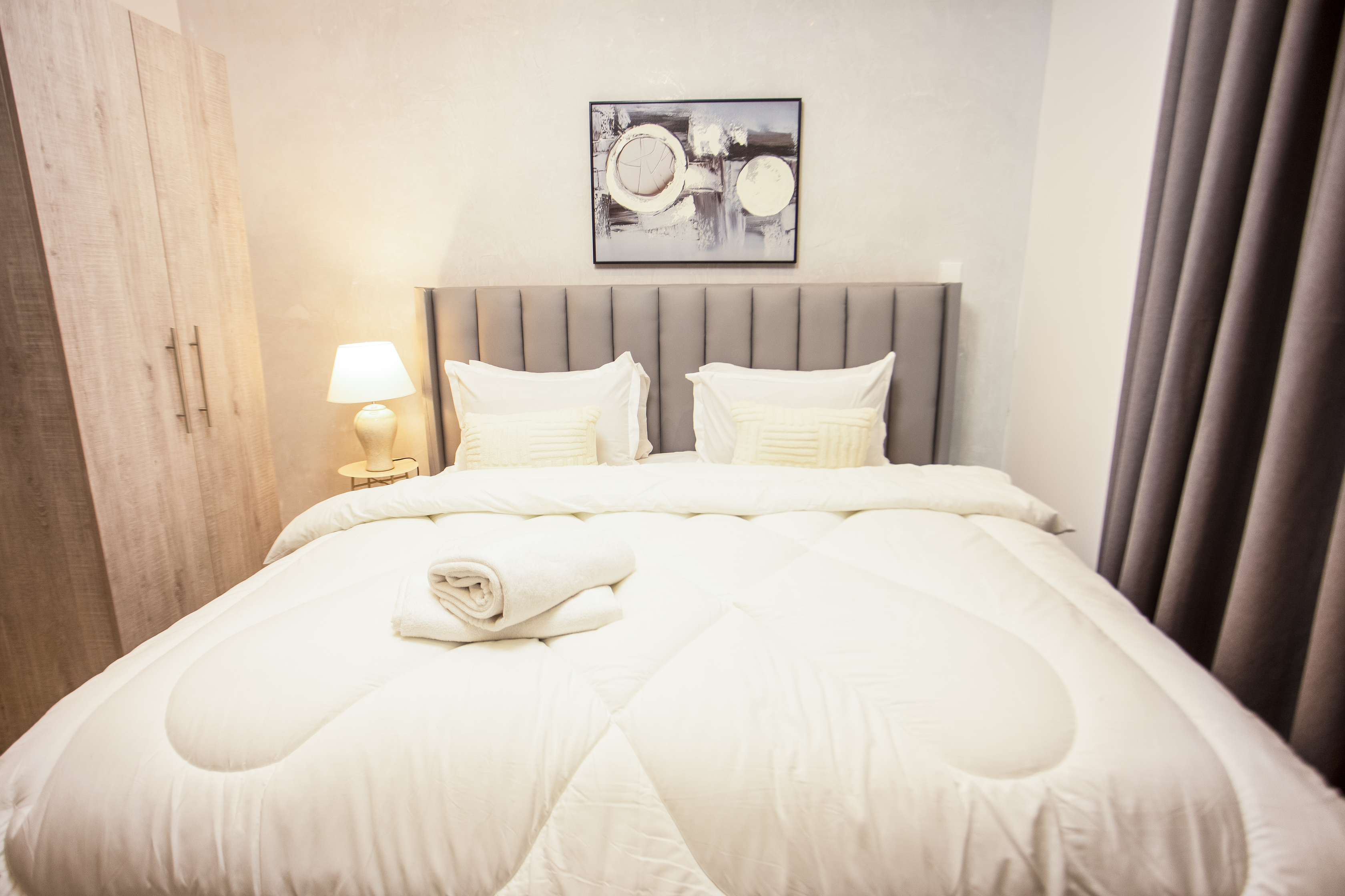 Studio Deluxe Queen Bed