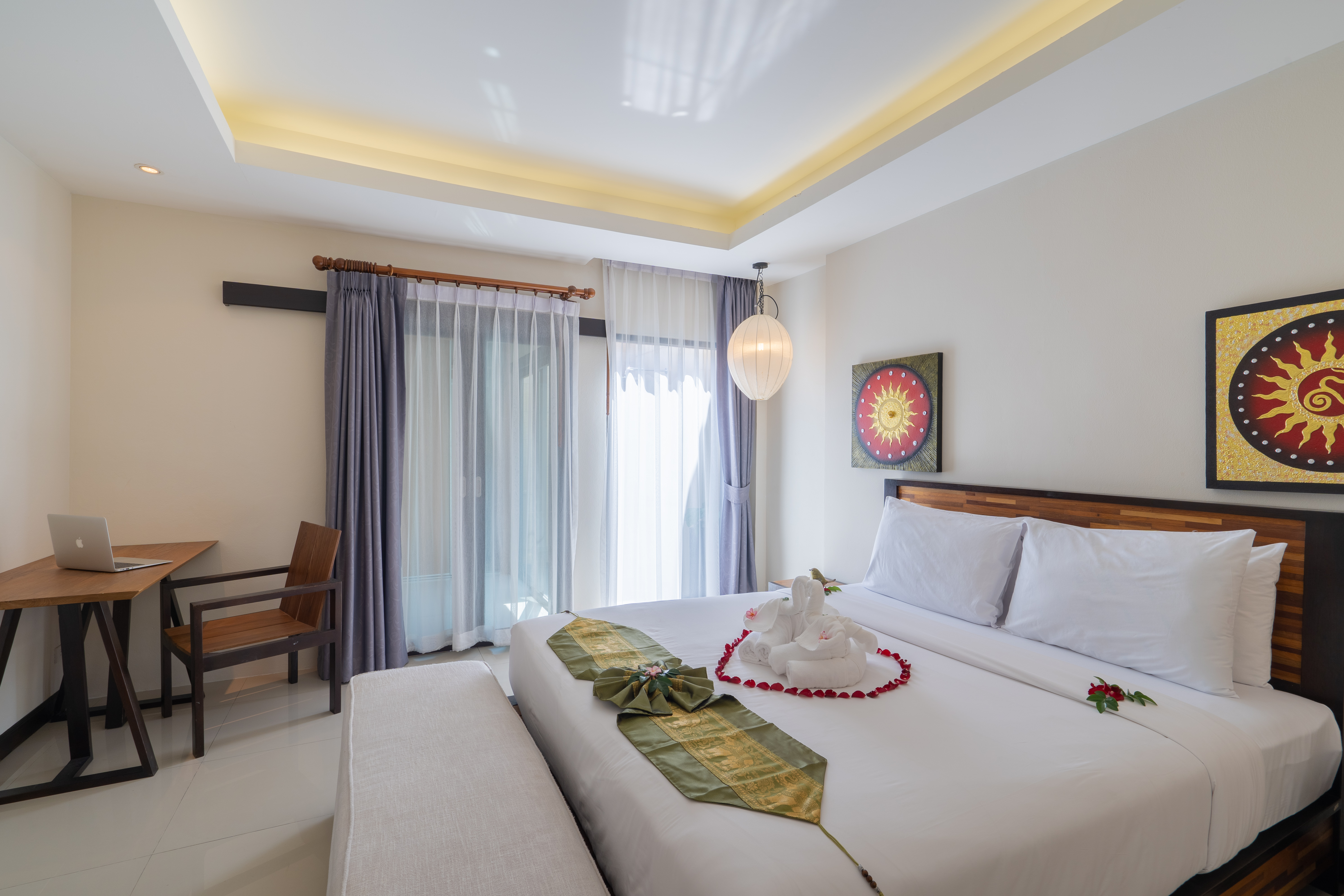 Room Deluxe Three Bedroom