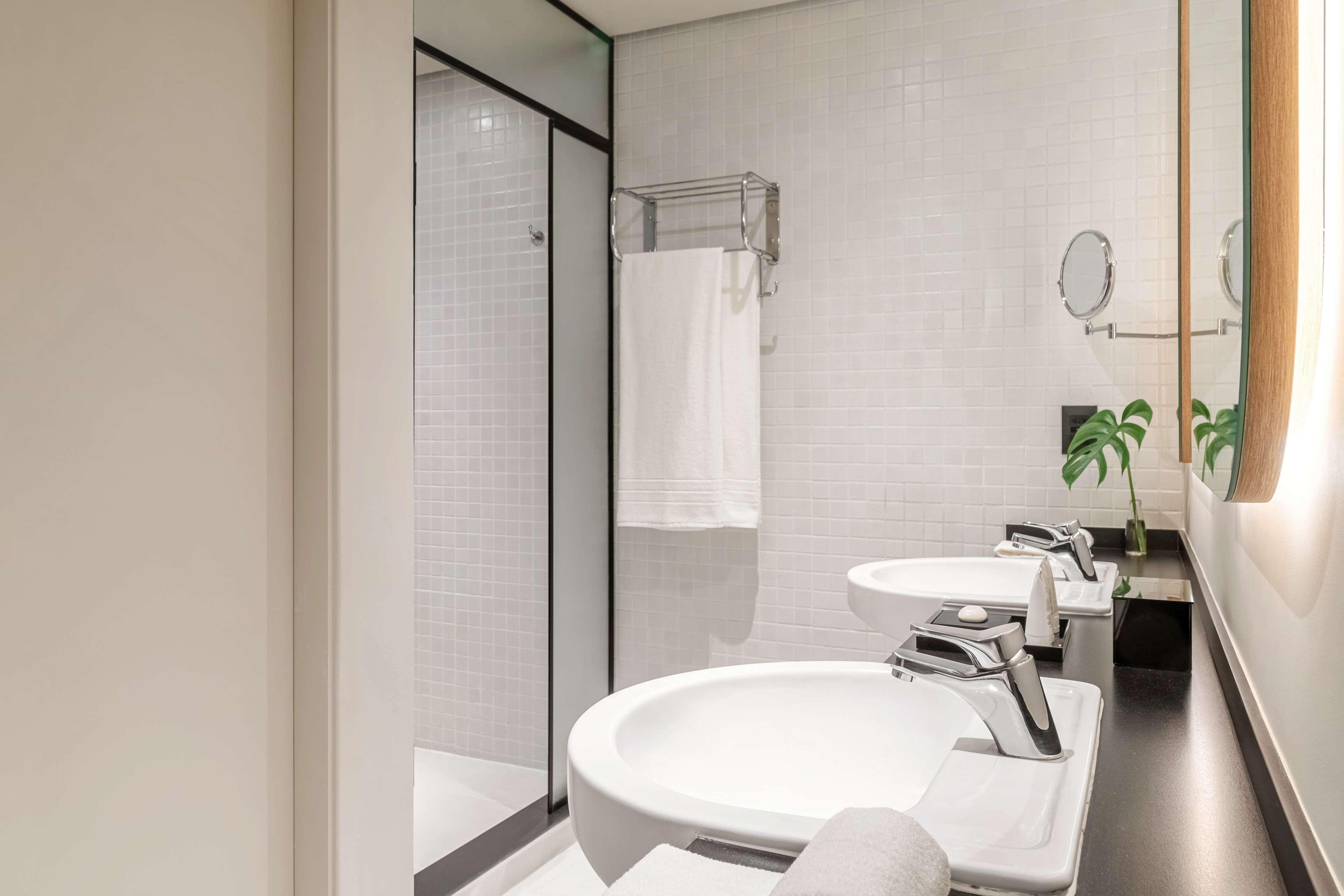 Double Superior King Bed