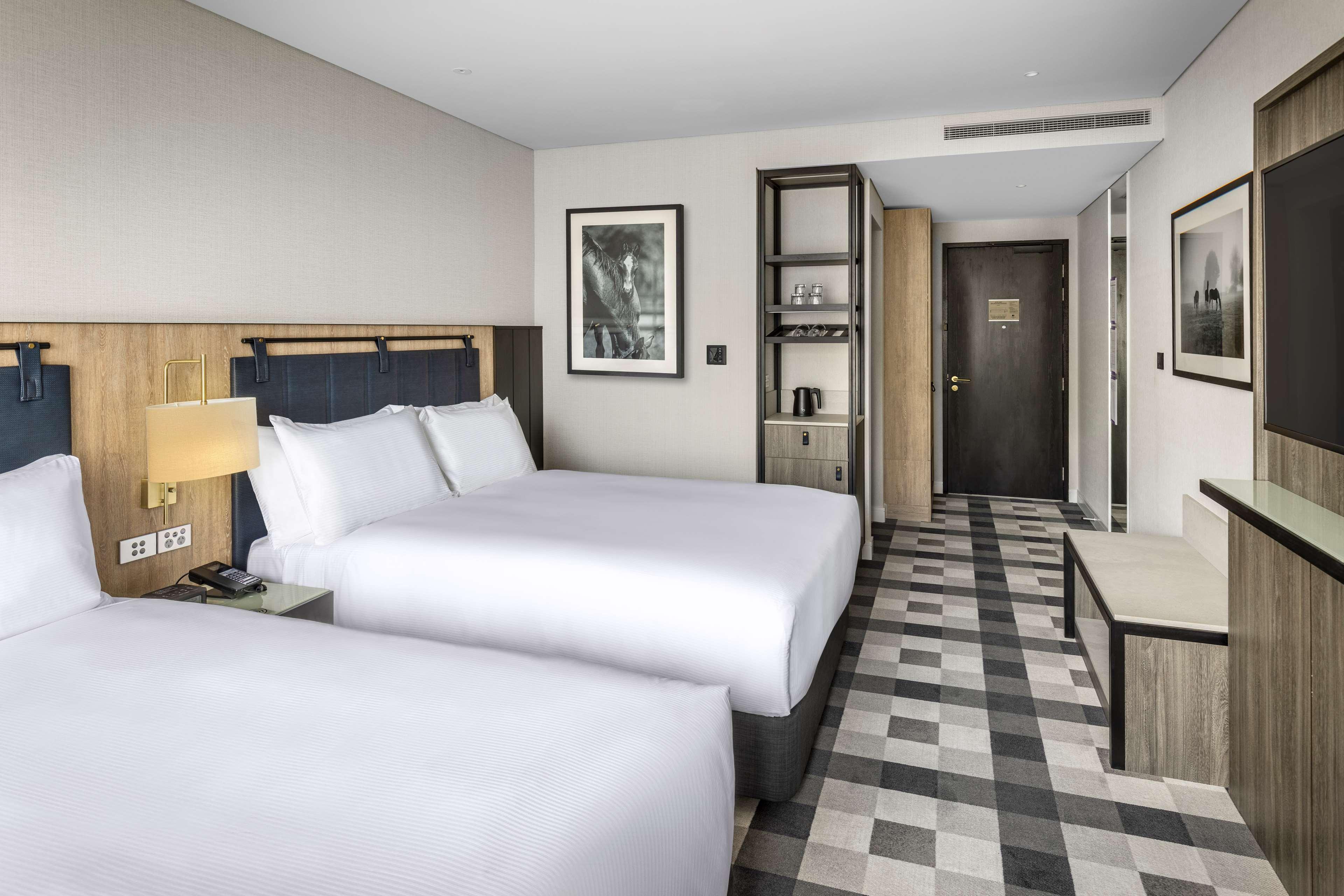 Double Guest Room Queen Bed