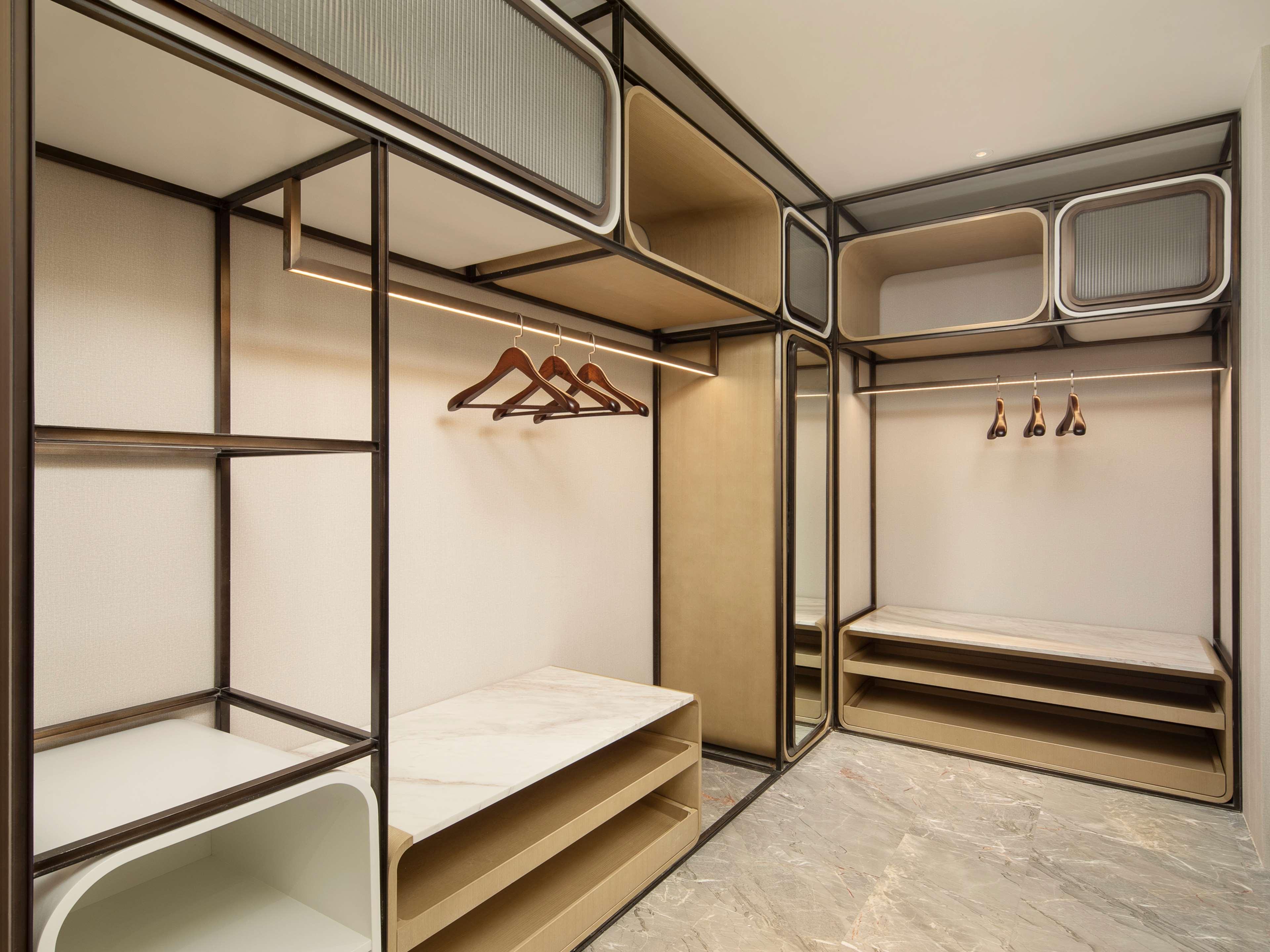 Suite Deluxe King Bed