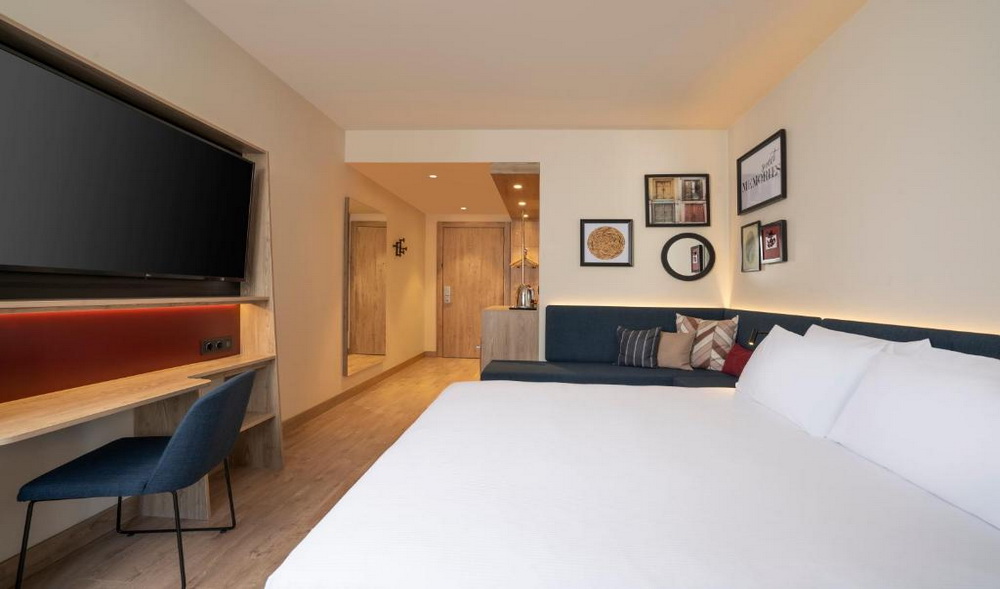 Family Room Connecting Room