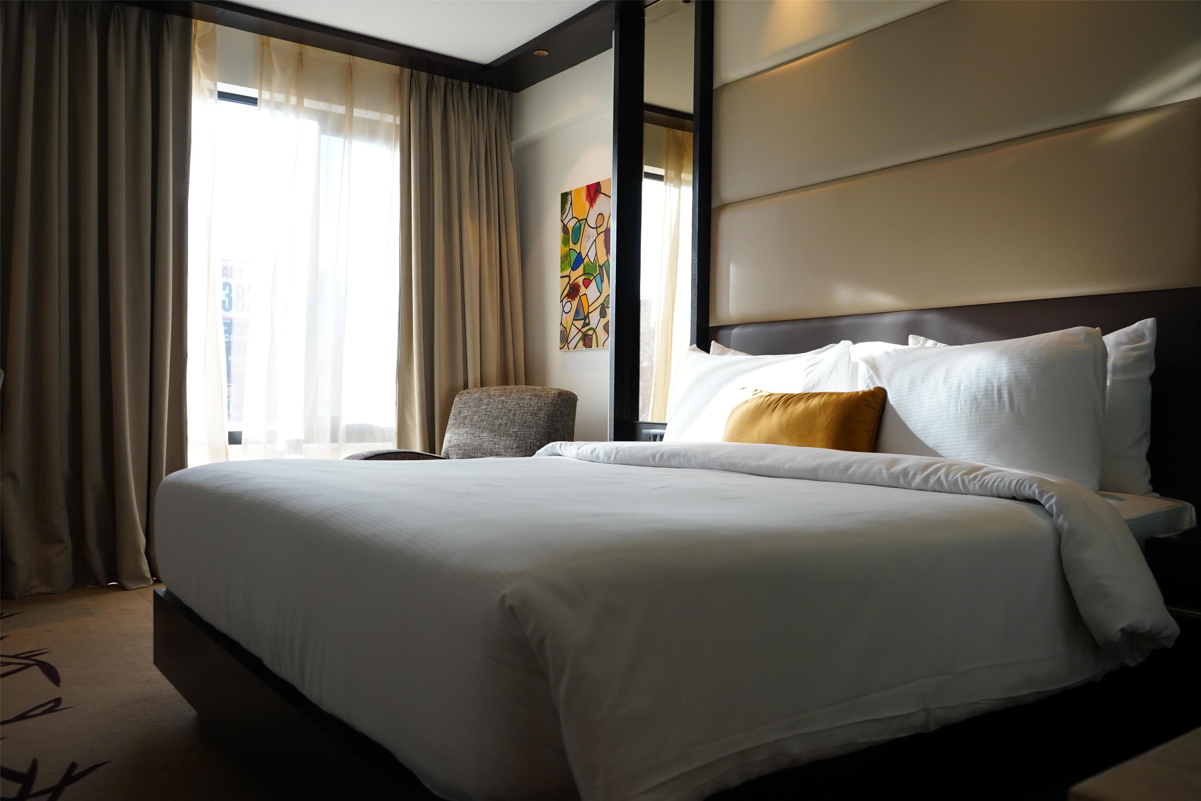 Double Accessible King Size Bed