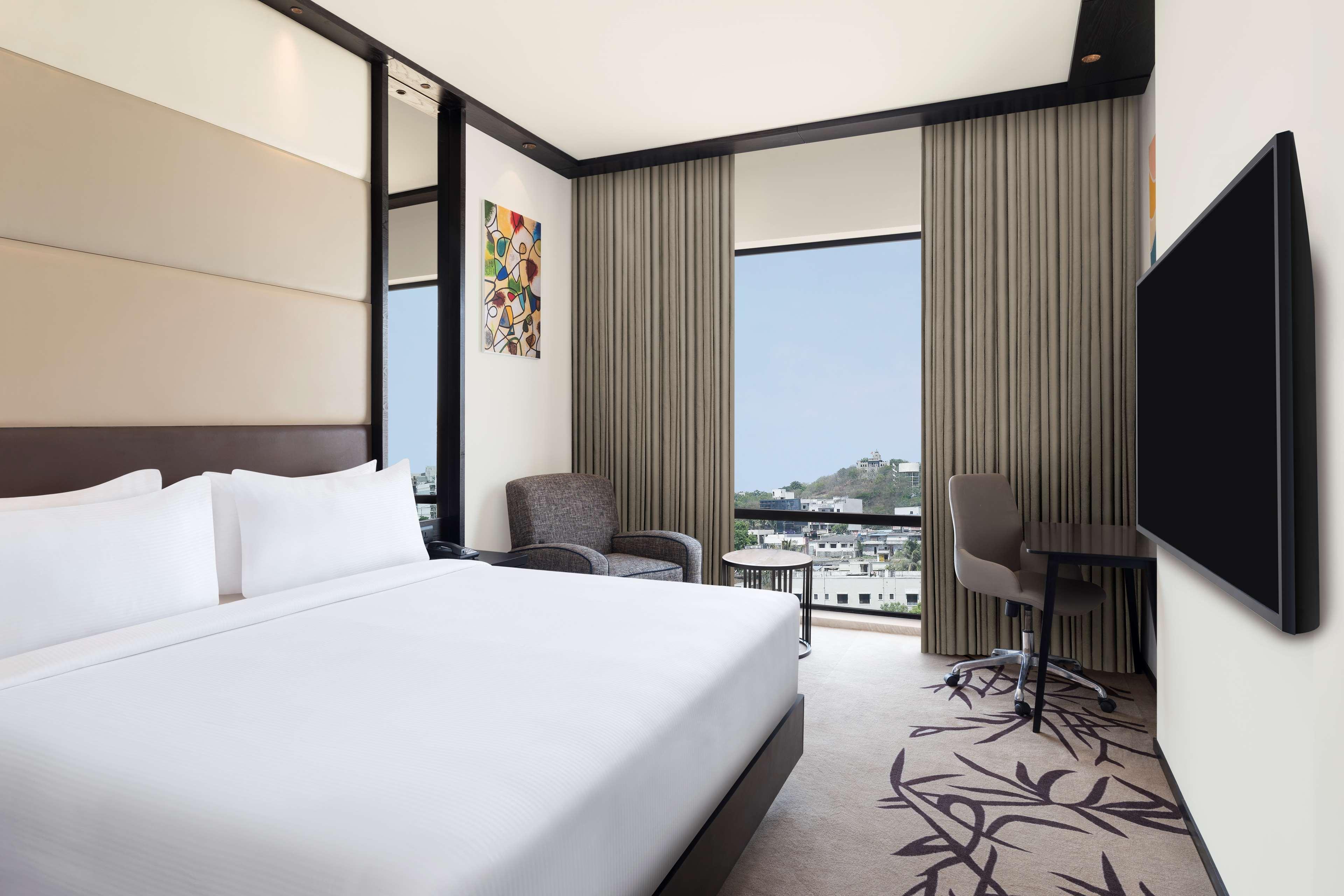 Double Guest Room King Bed