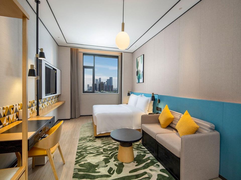 Double Accessible King Size Bed