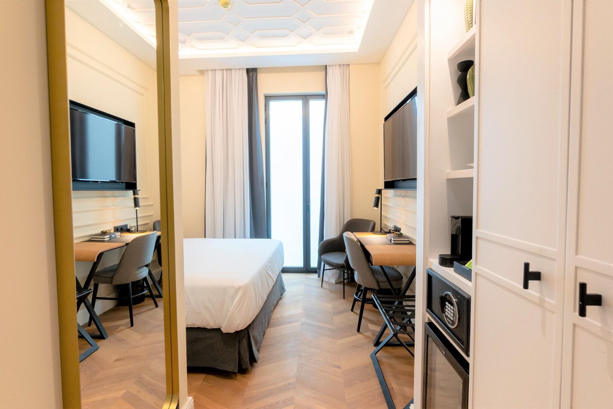 Double Superior Queen Bed