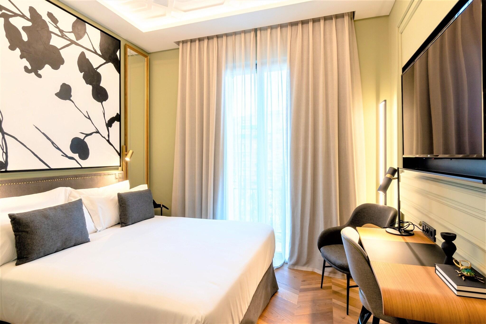 Double Deluxe Queen Bed