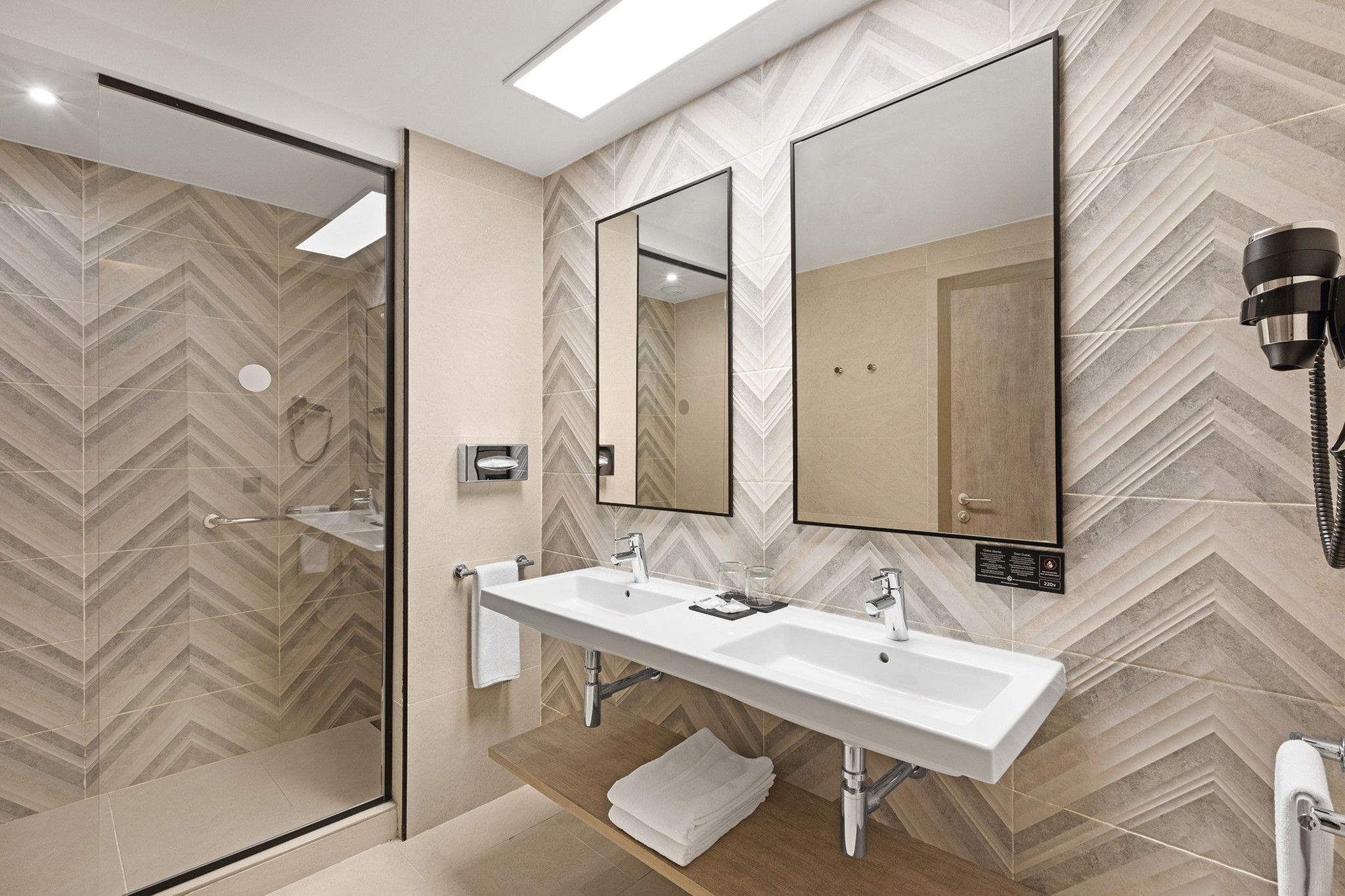 Double or Twin Standard