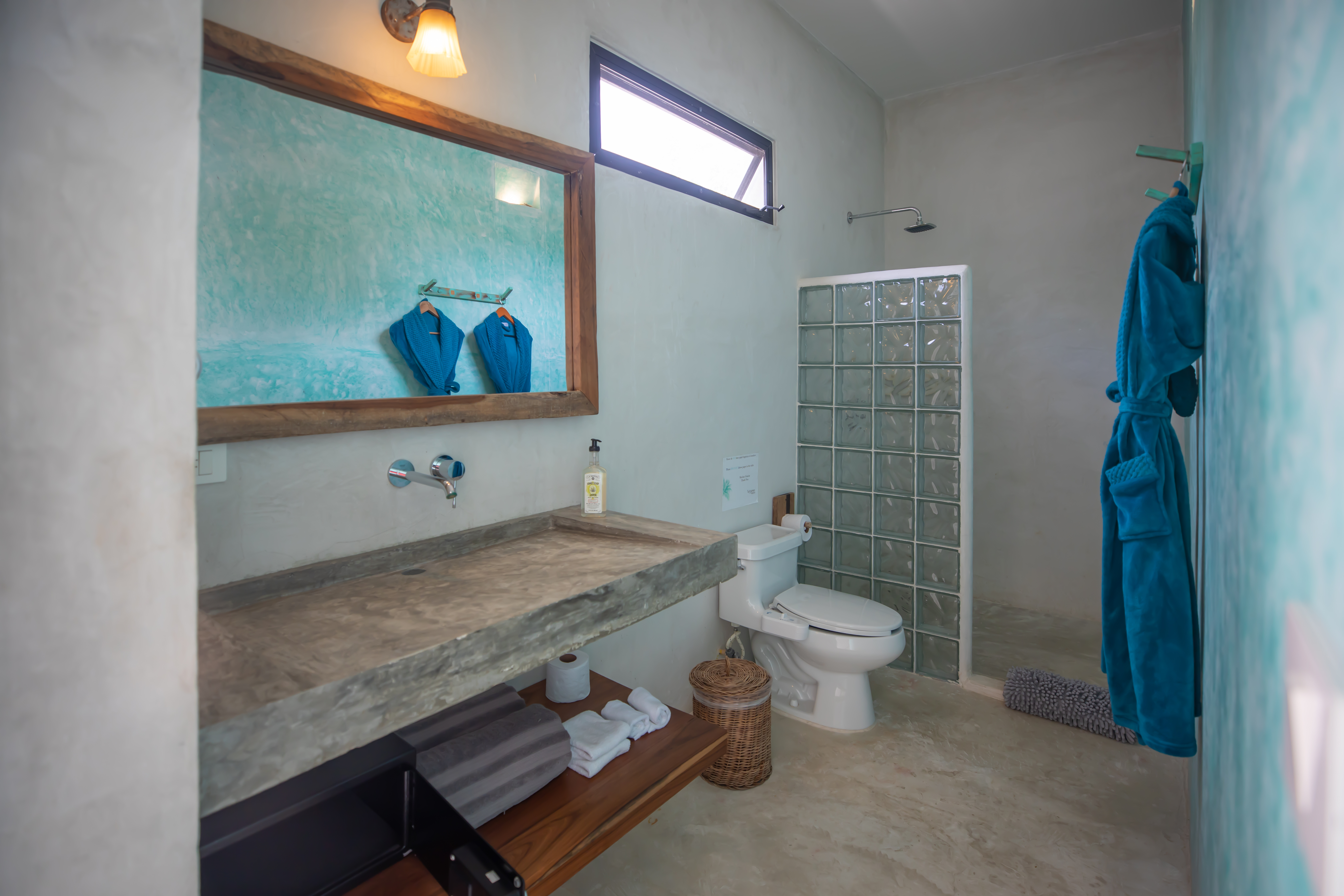 Double Deluxe King Bed