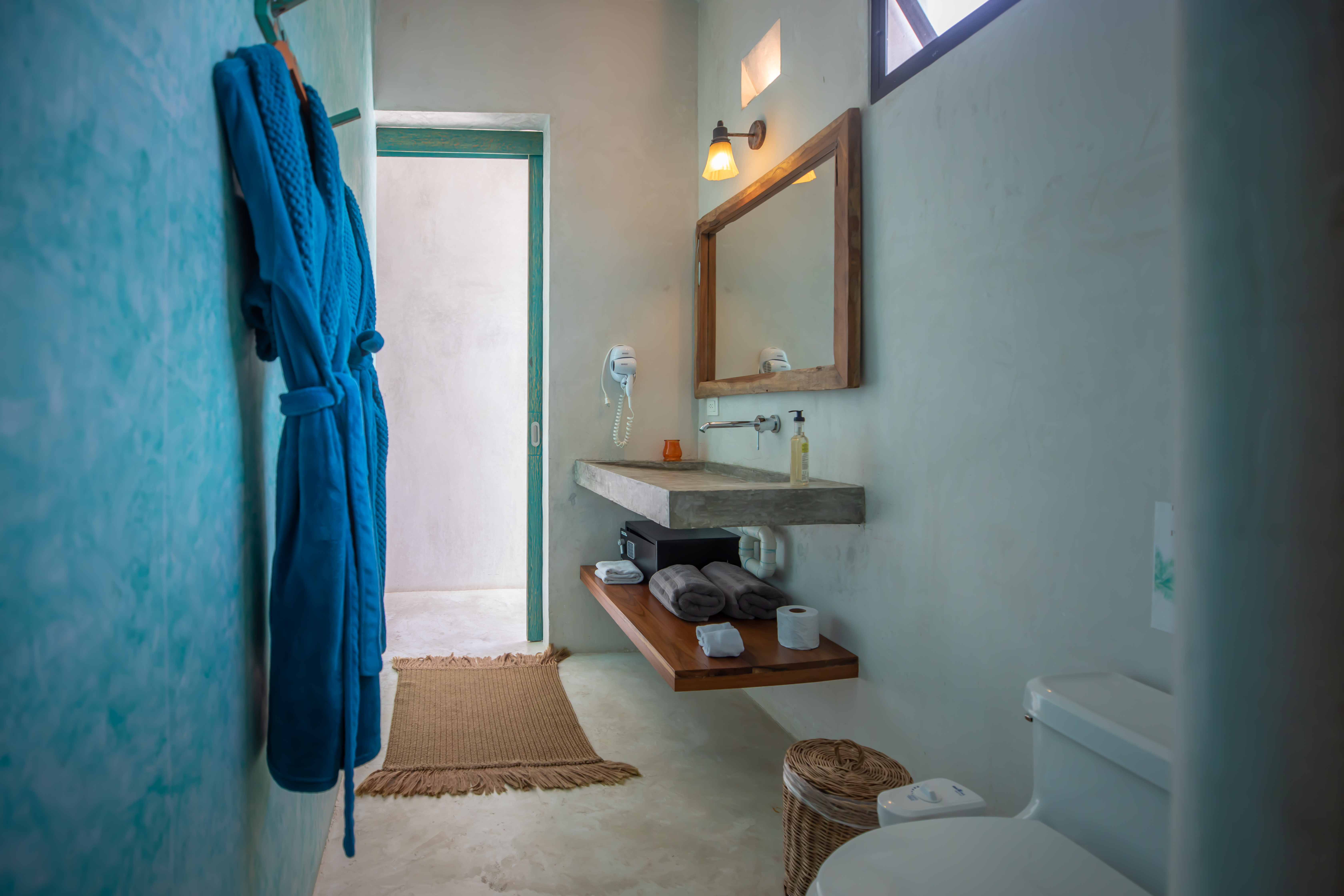 Double Deluxe King Bed