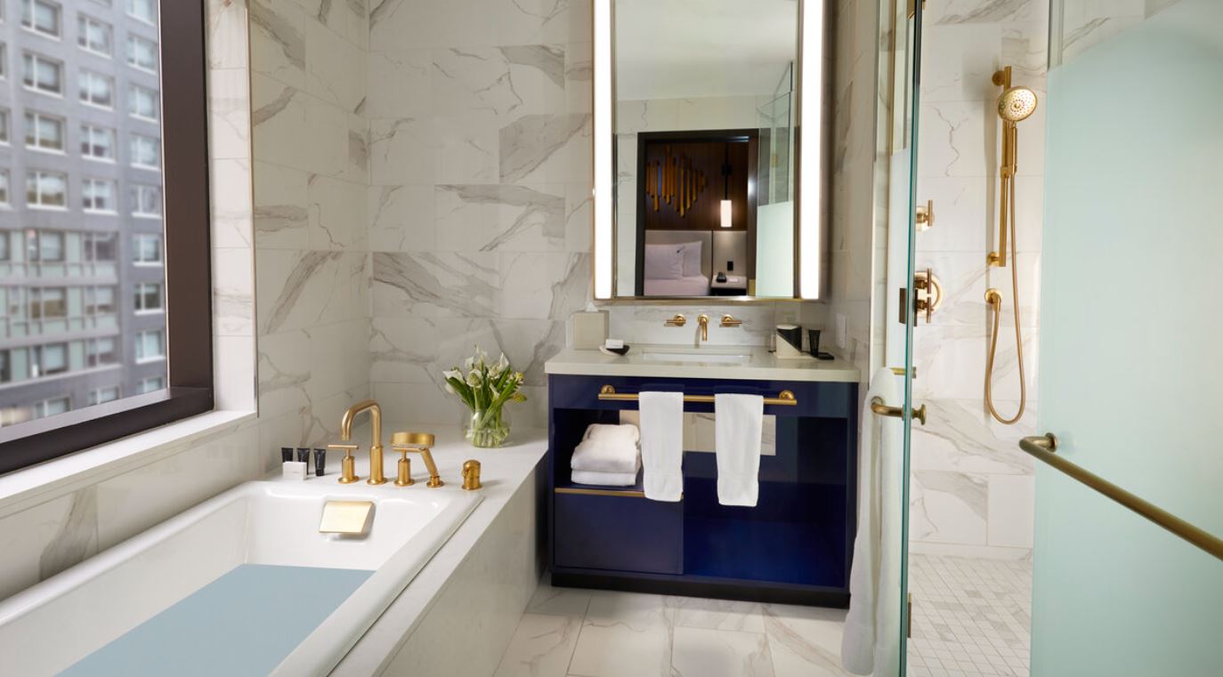 Double Deluxe King Bed