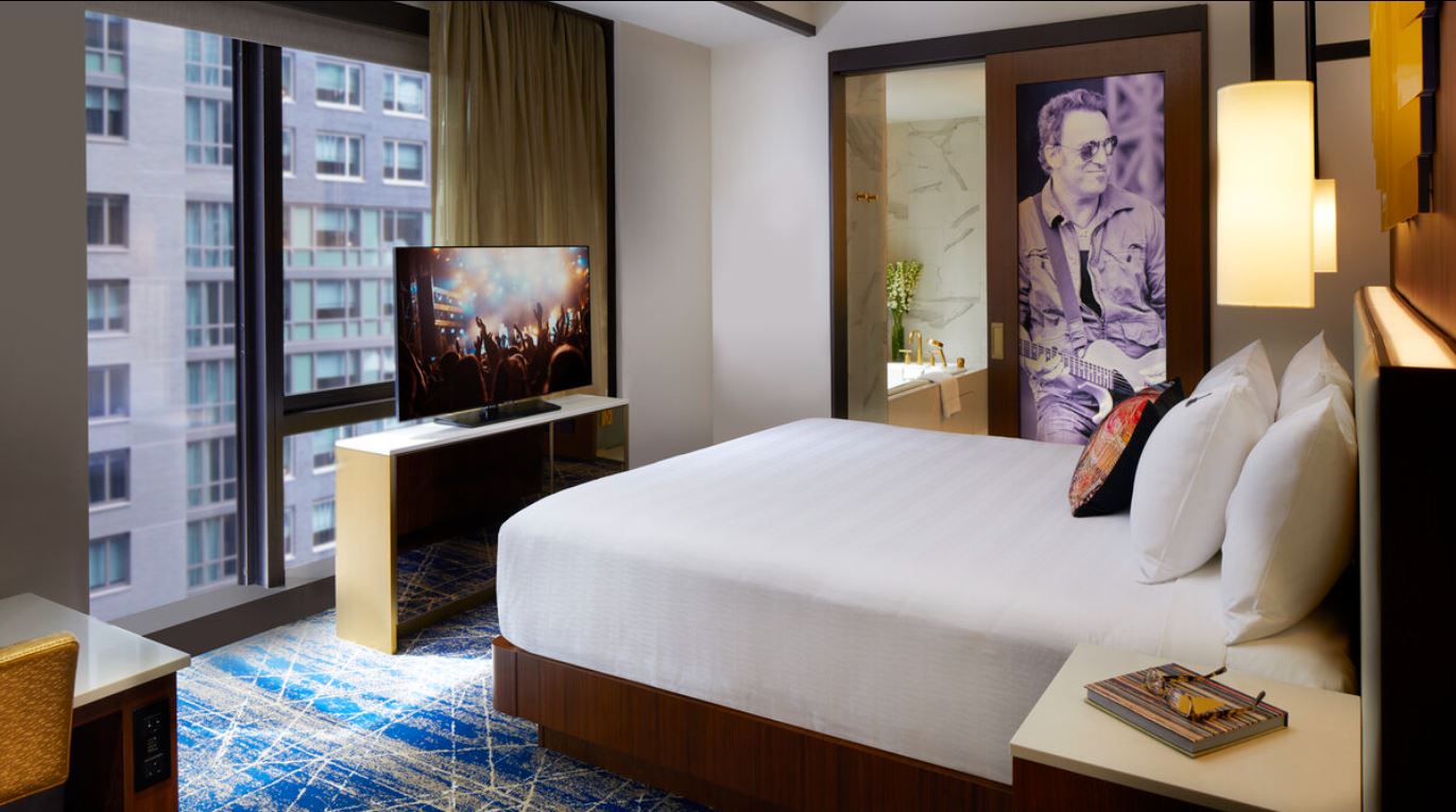 Double Deluxe King Bed