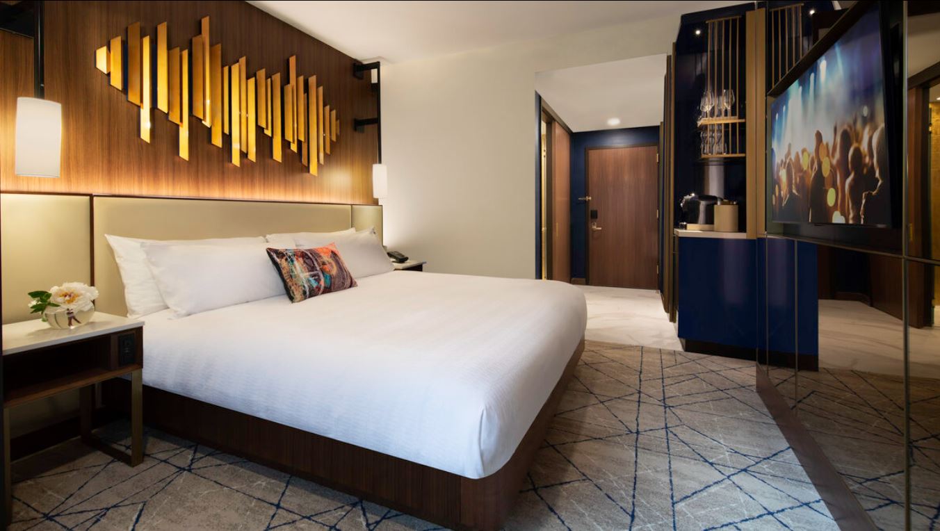 Double Classic King Bed