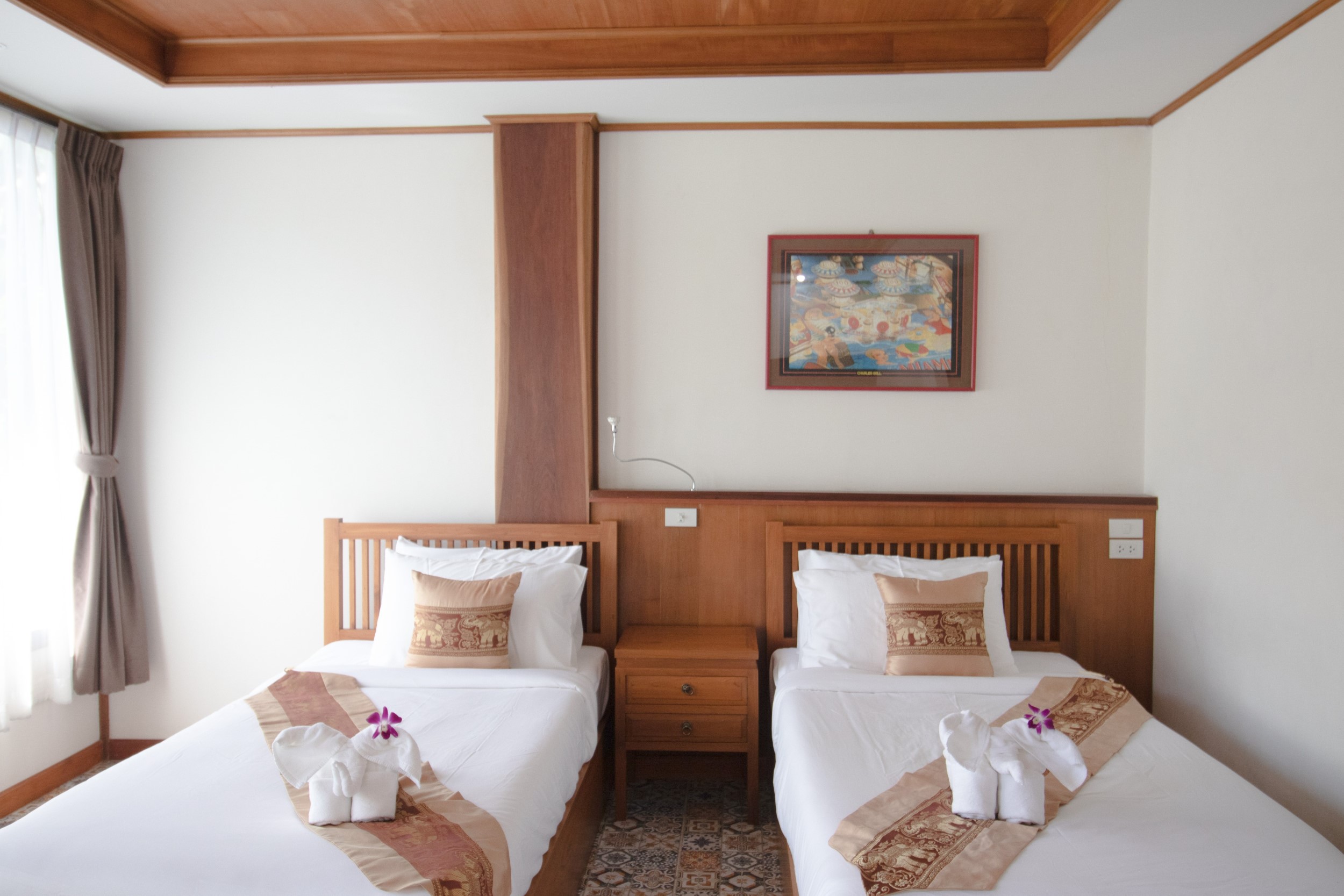 Twin Deluxe Mountain View