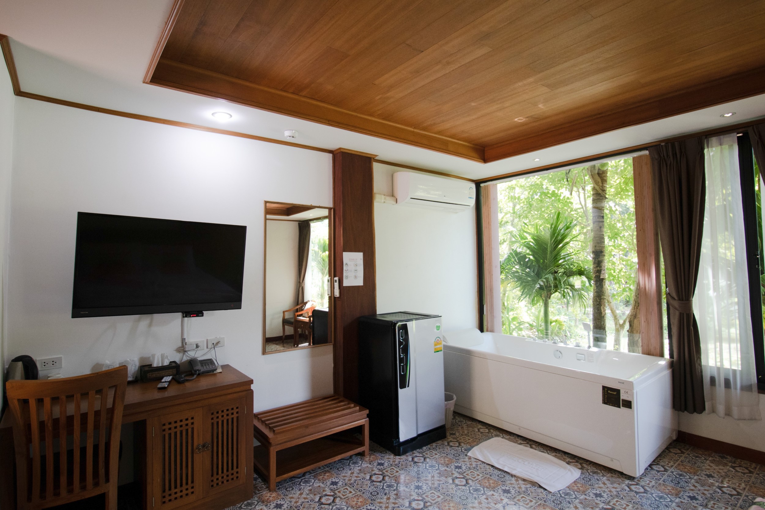 Double Deluxe with Jacuzzi